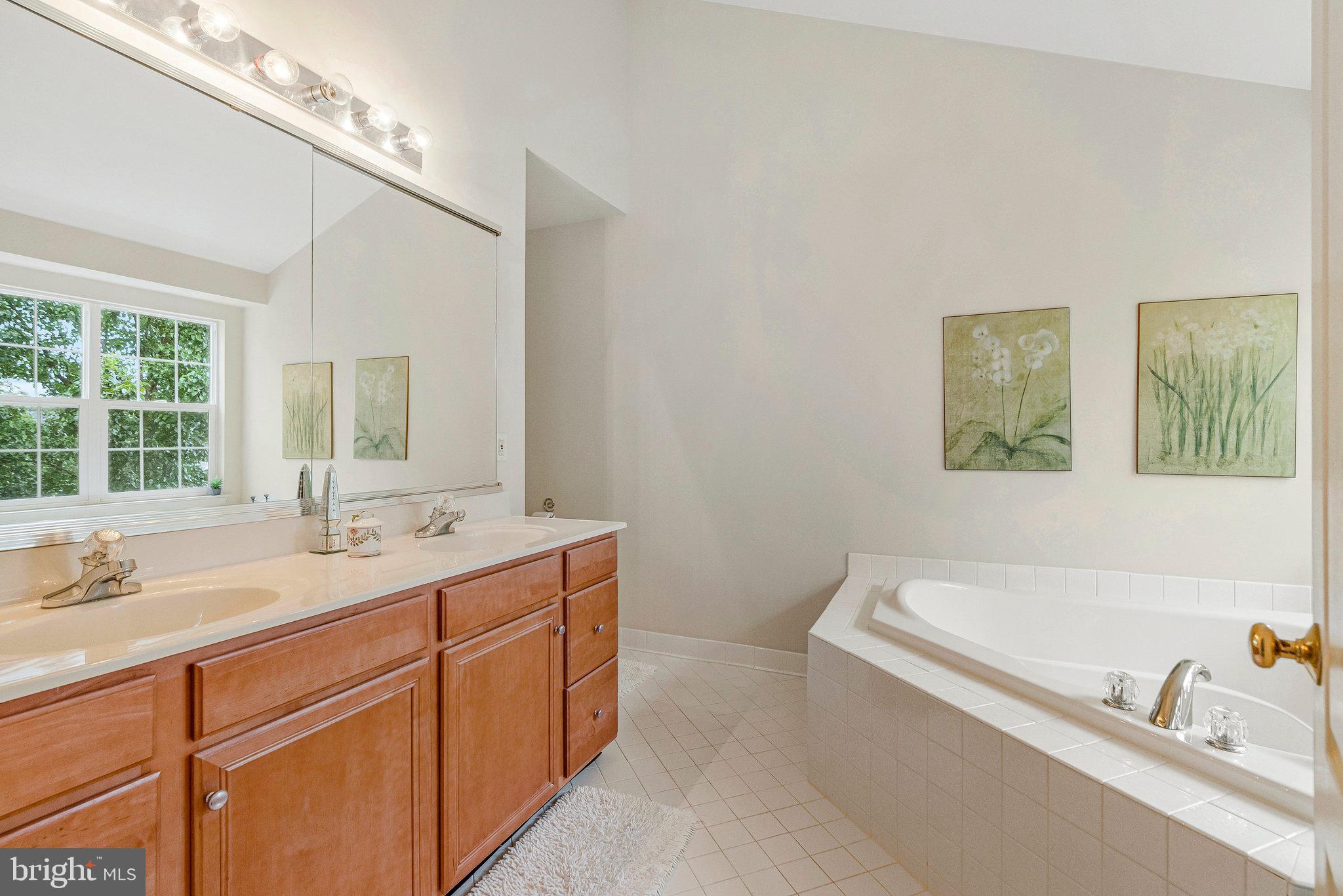 BELMONT COUNTRY CLUB - Residential