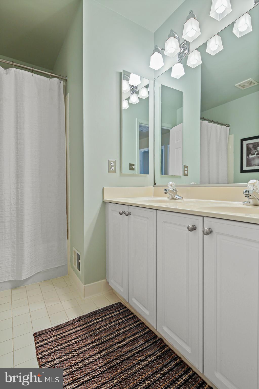 MAYFAIR - Residential