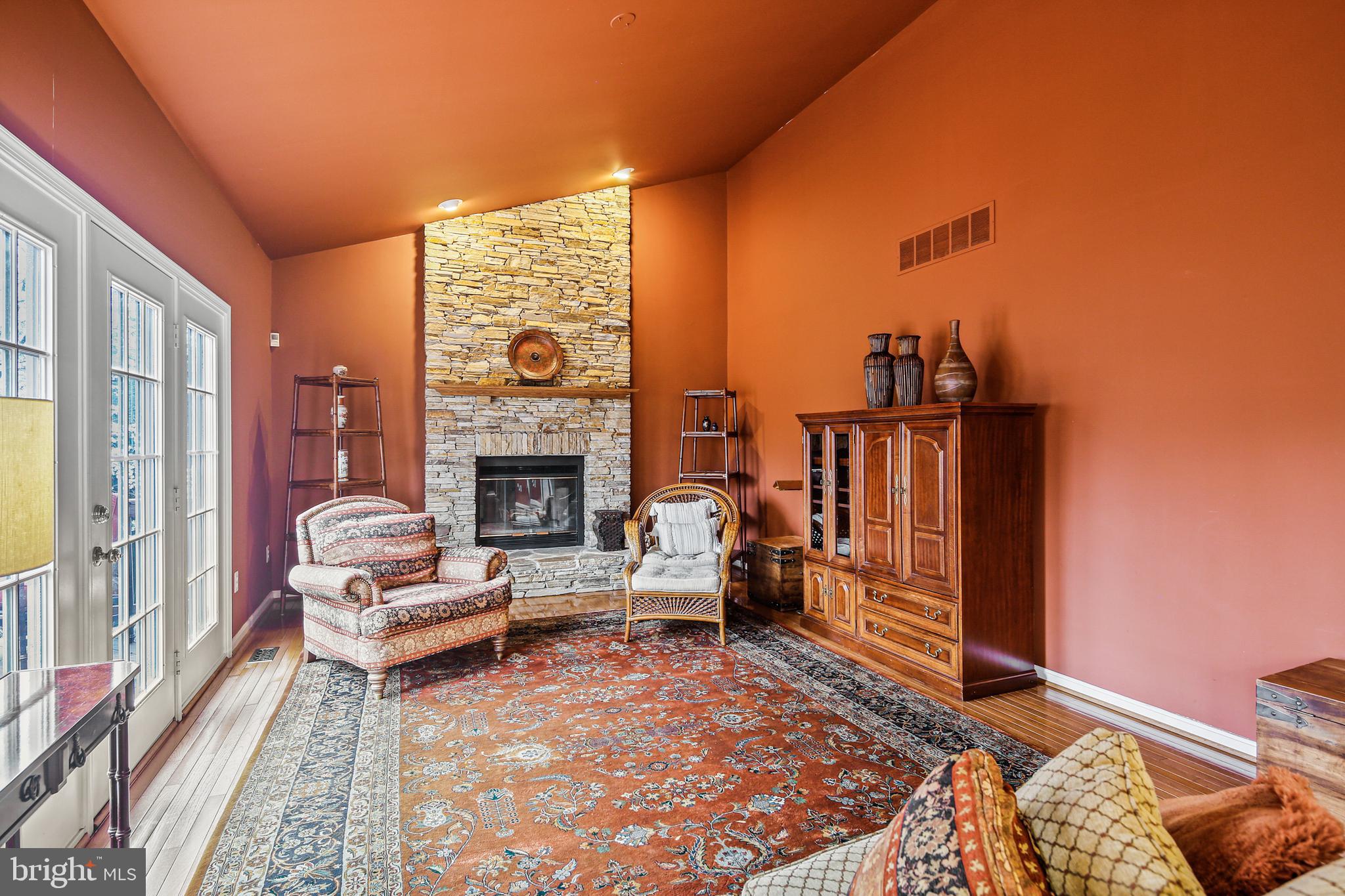 MAYFAIR - Residential