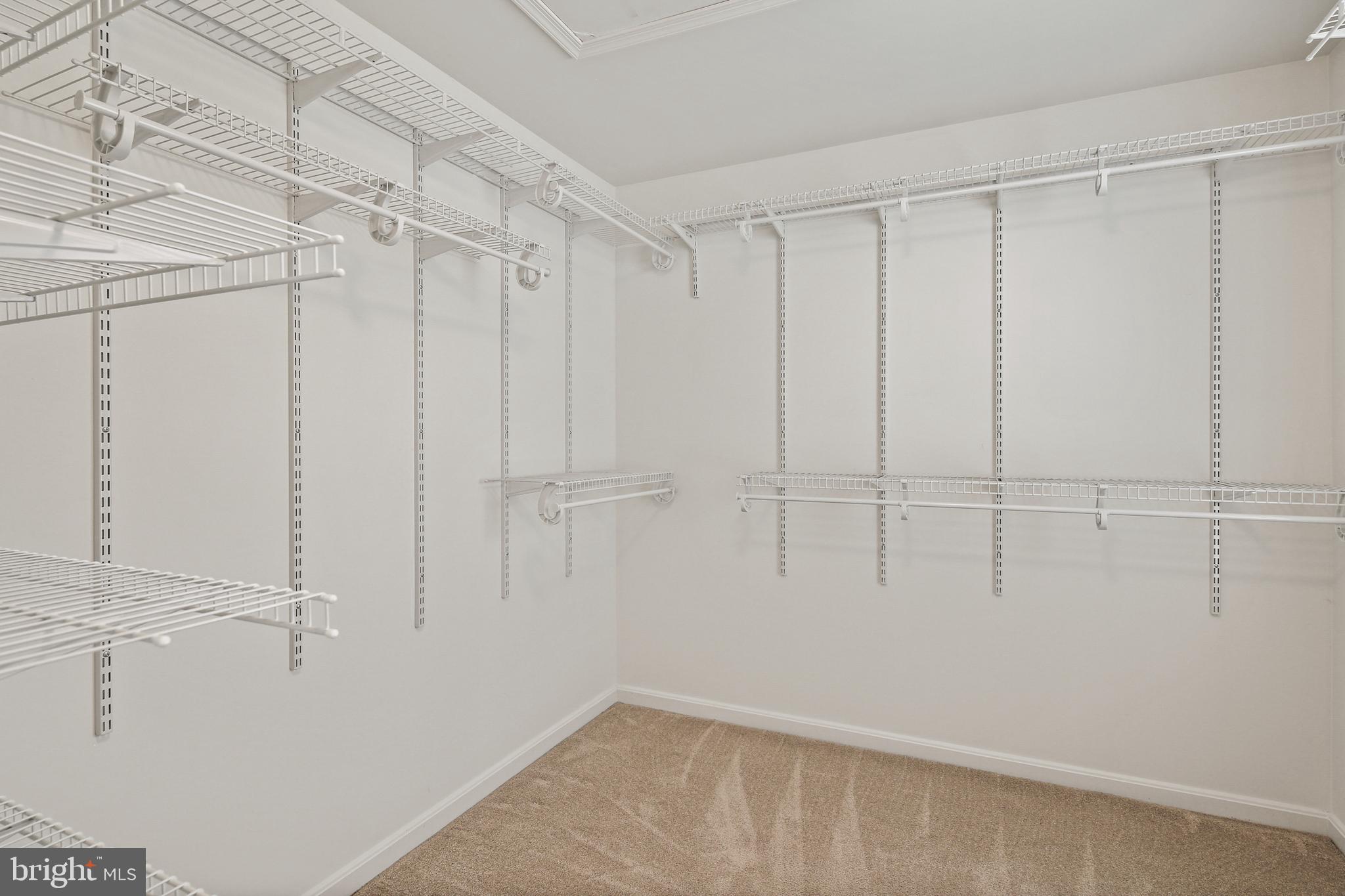 MAYFAIR - Residential