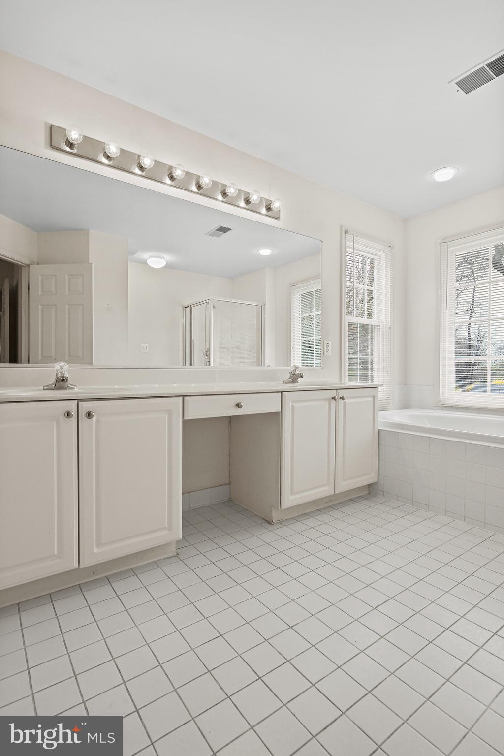 MAYFAIR - Residential