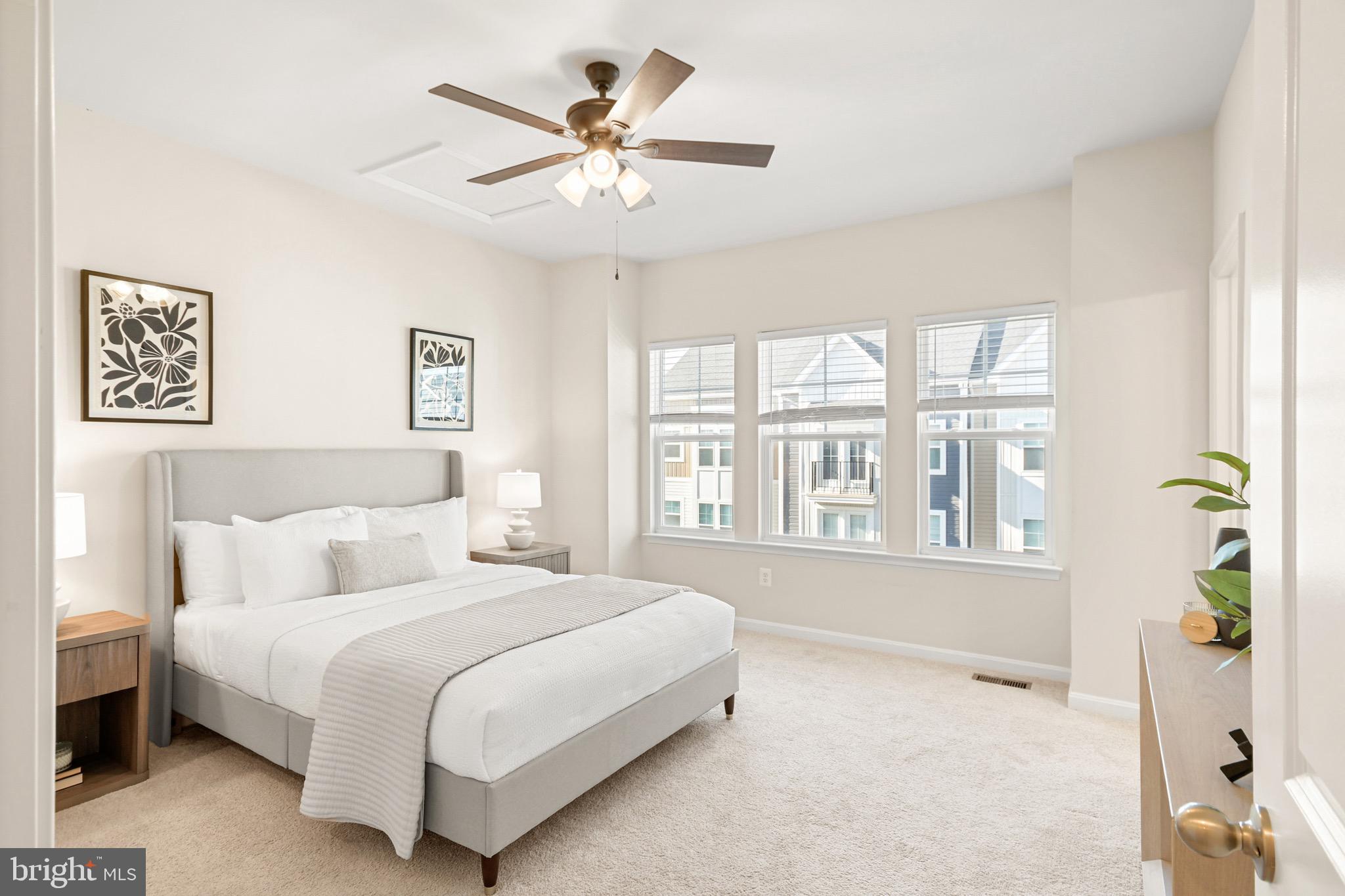 TOWNS AT MARKET COMMONS - Residential