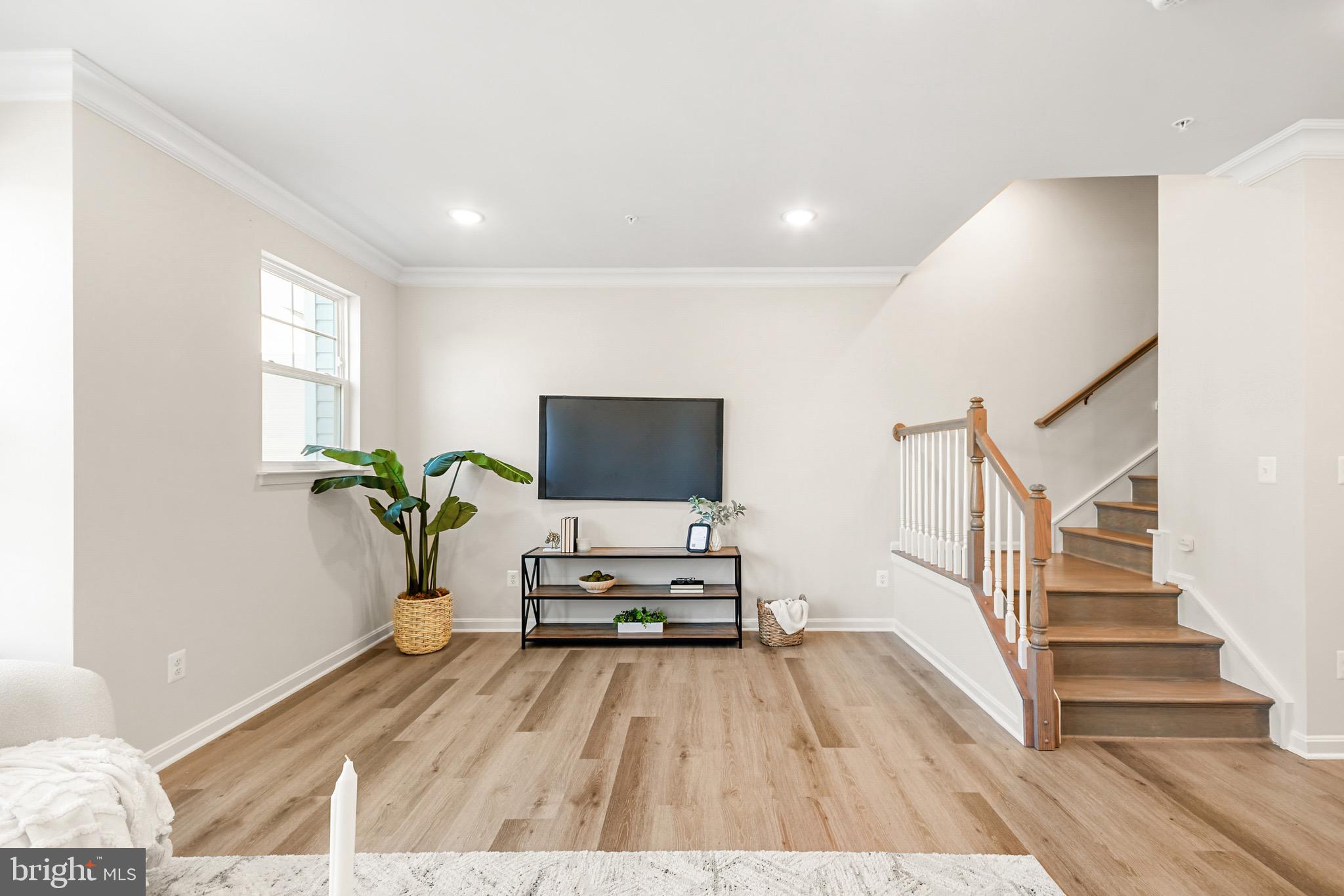 TOWNS AT MARKET COMMONS - Residential