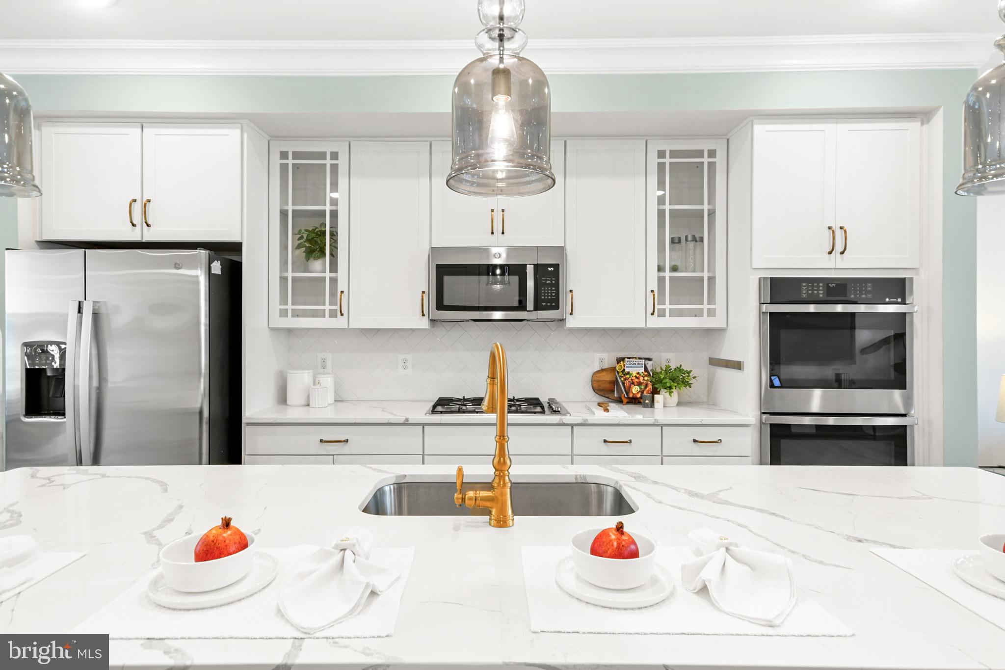 TOWNS AT MARKET COMMONS - Residential