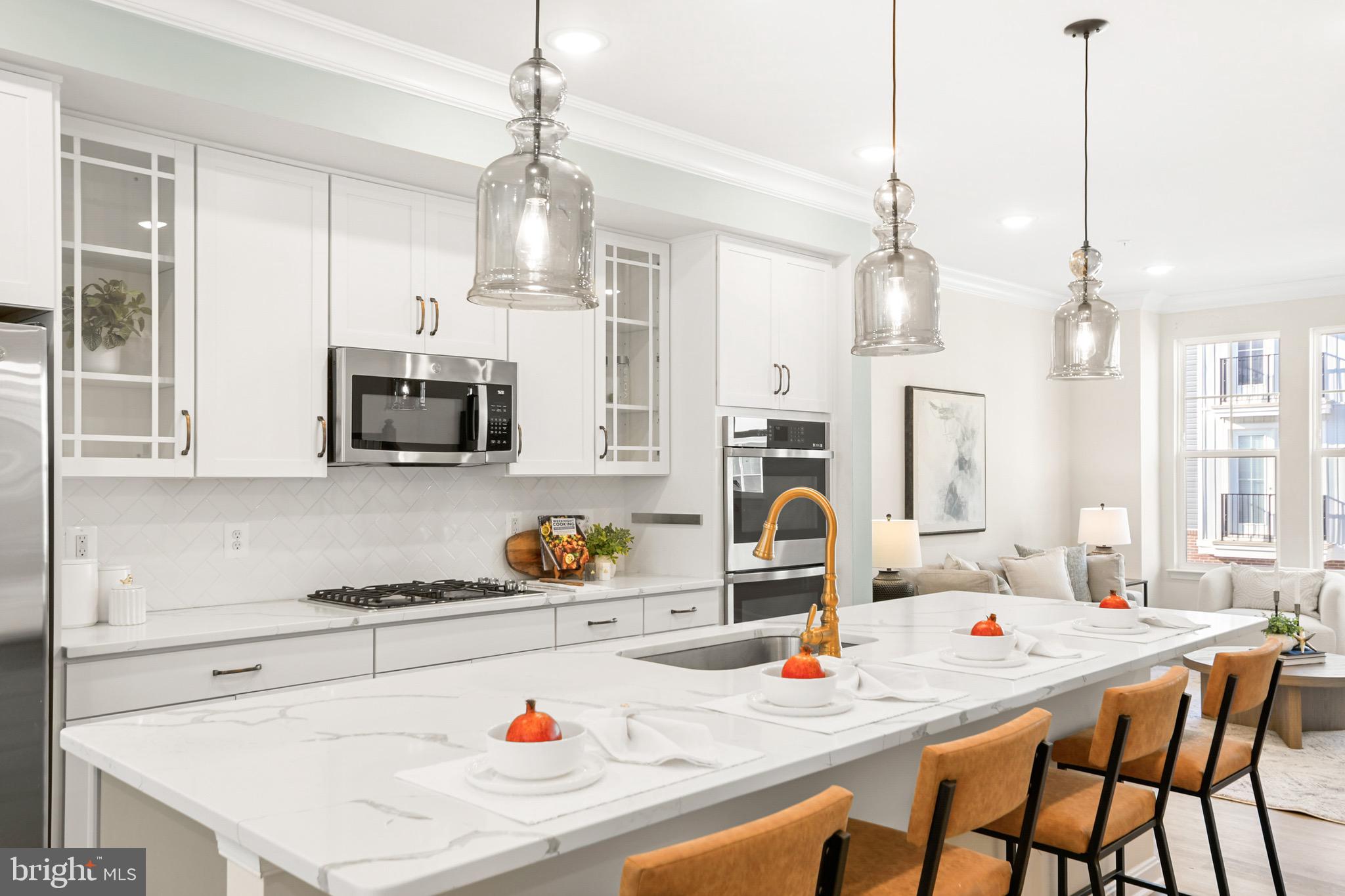 TOWNS AT MARKET COMMONS - Residential