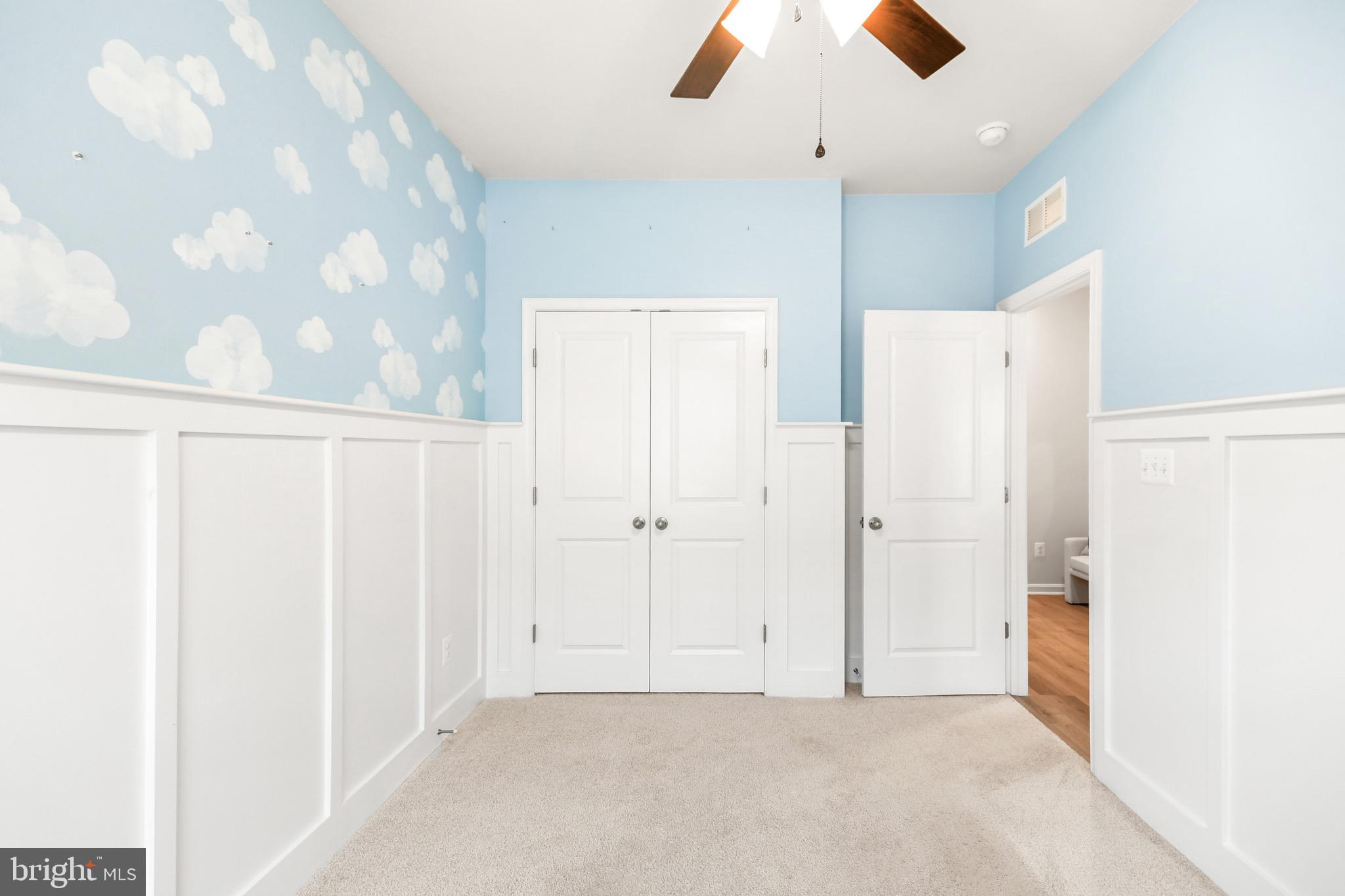 TOWNS AT MARKET COMMONS - Residential