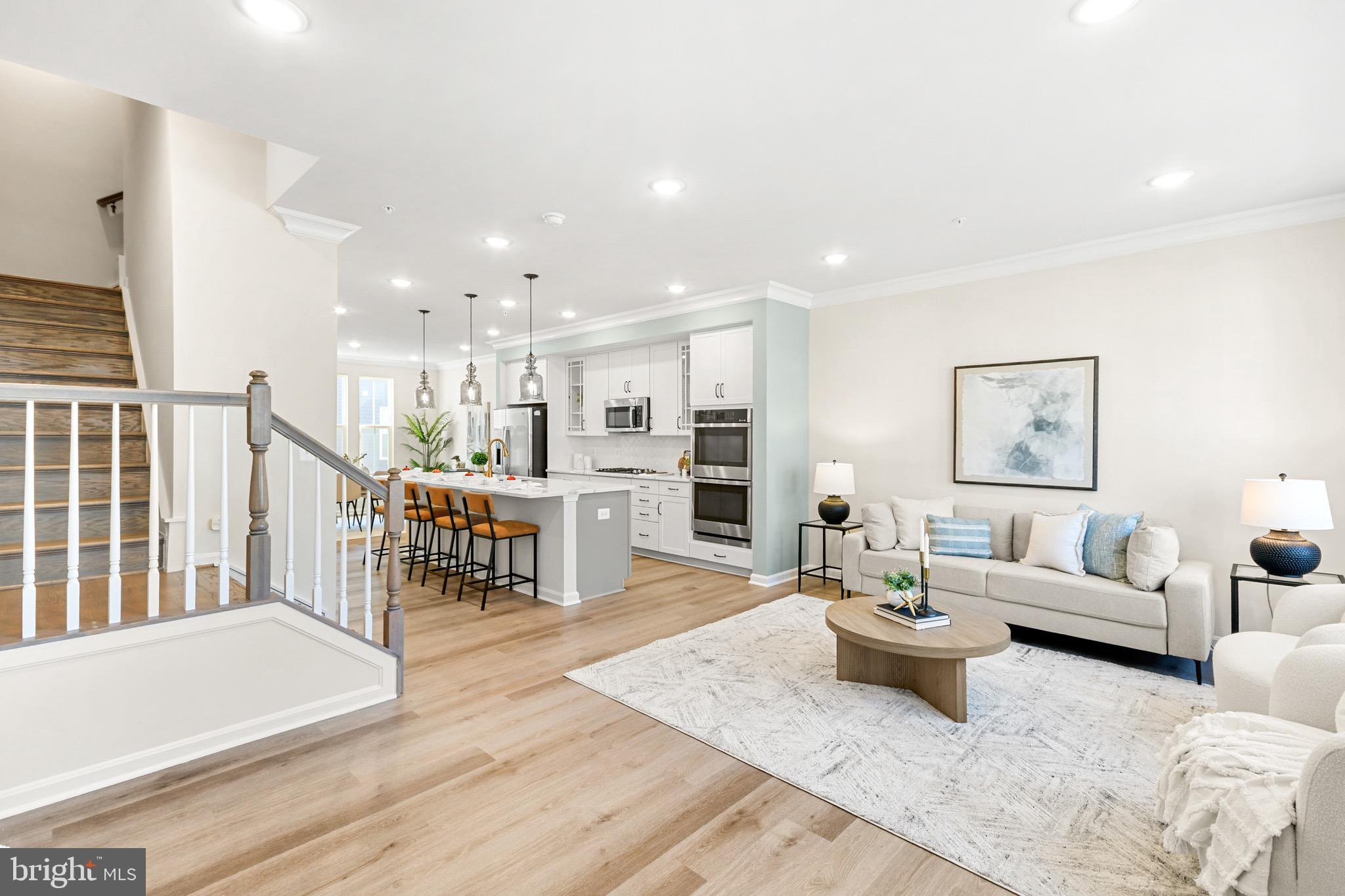 TOWNS AT MARKET COMMONS - Residential