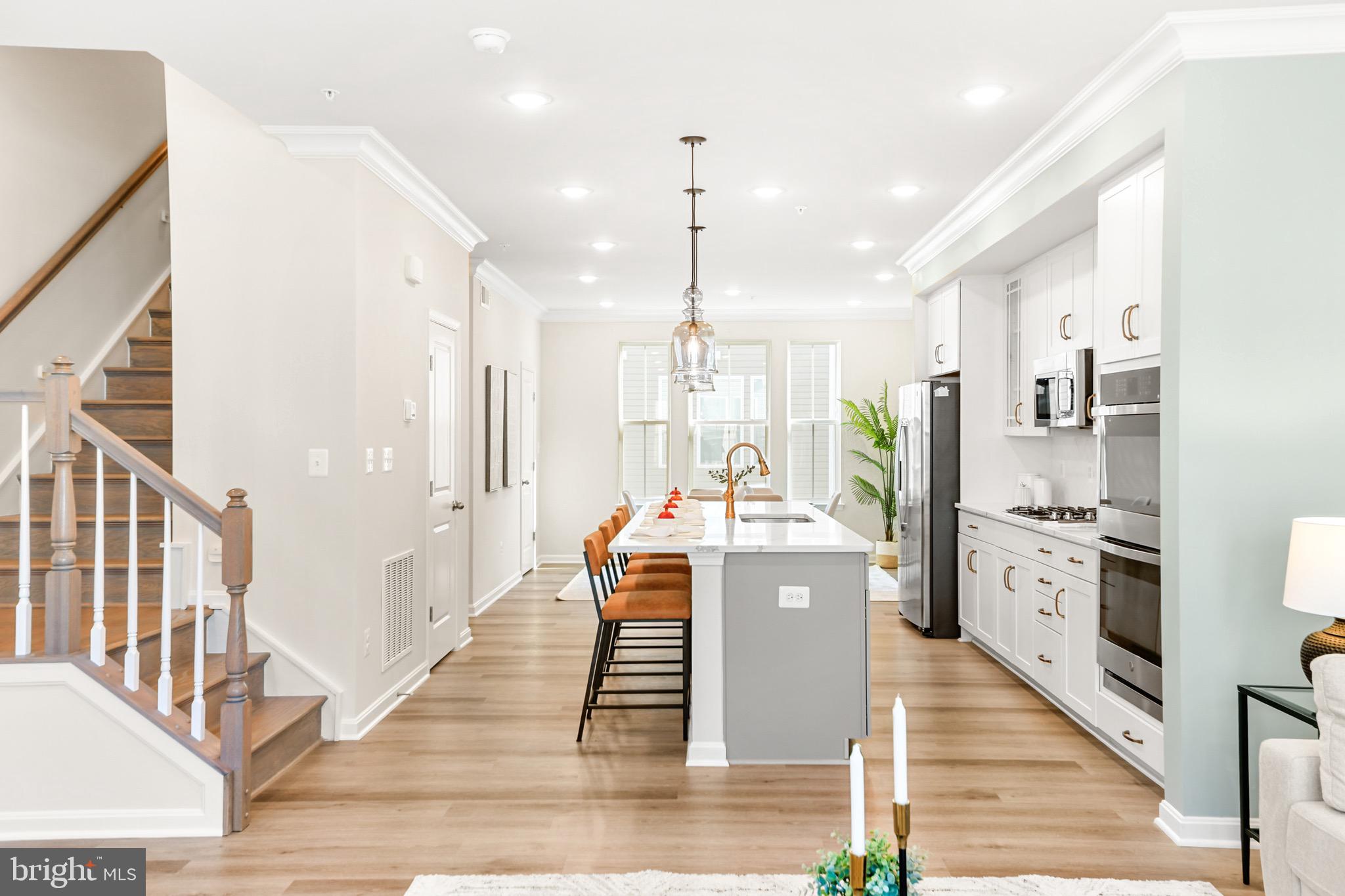 TOWNS AT MARKET COMMONS - Residential