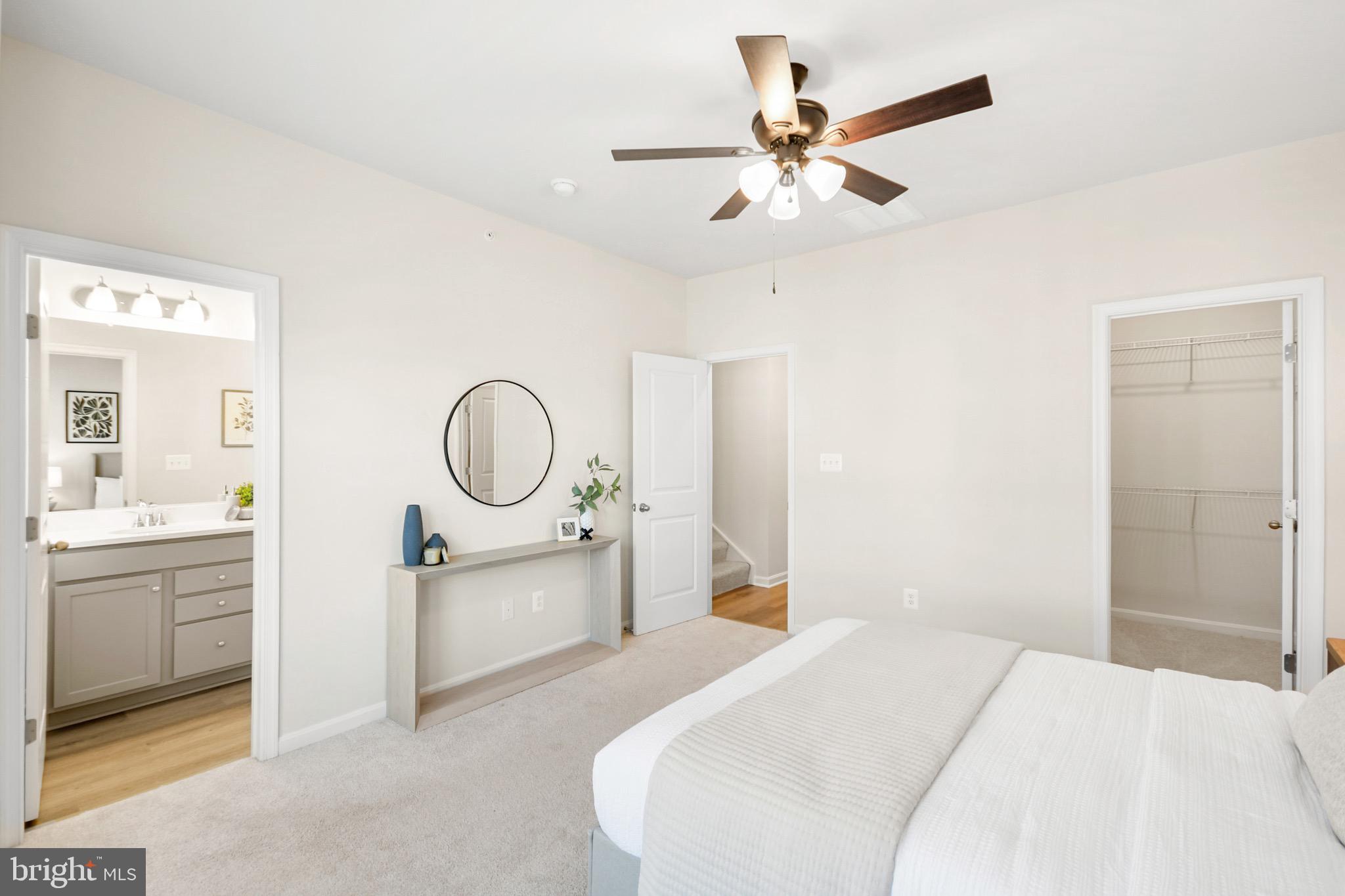 TOWNS AT MARKET COMMONS - Residential