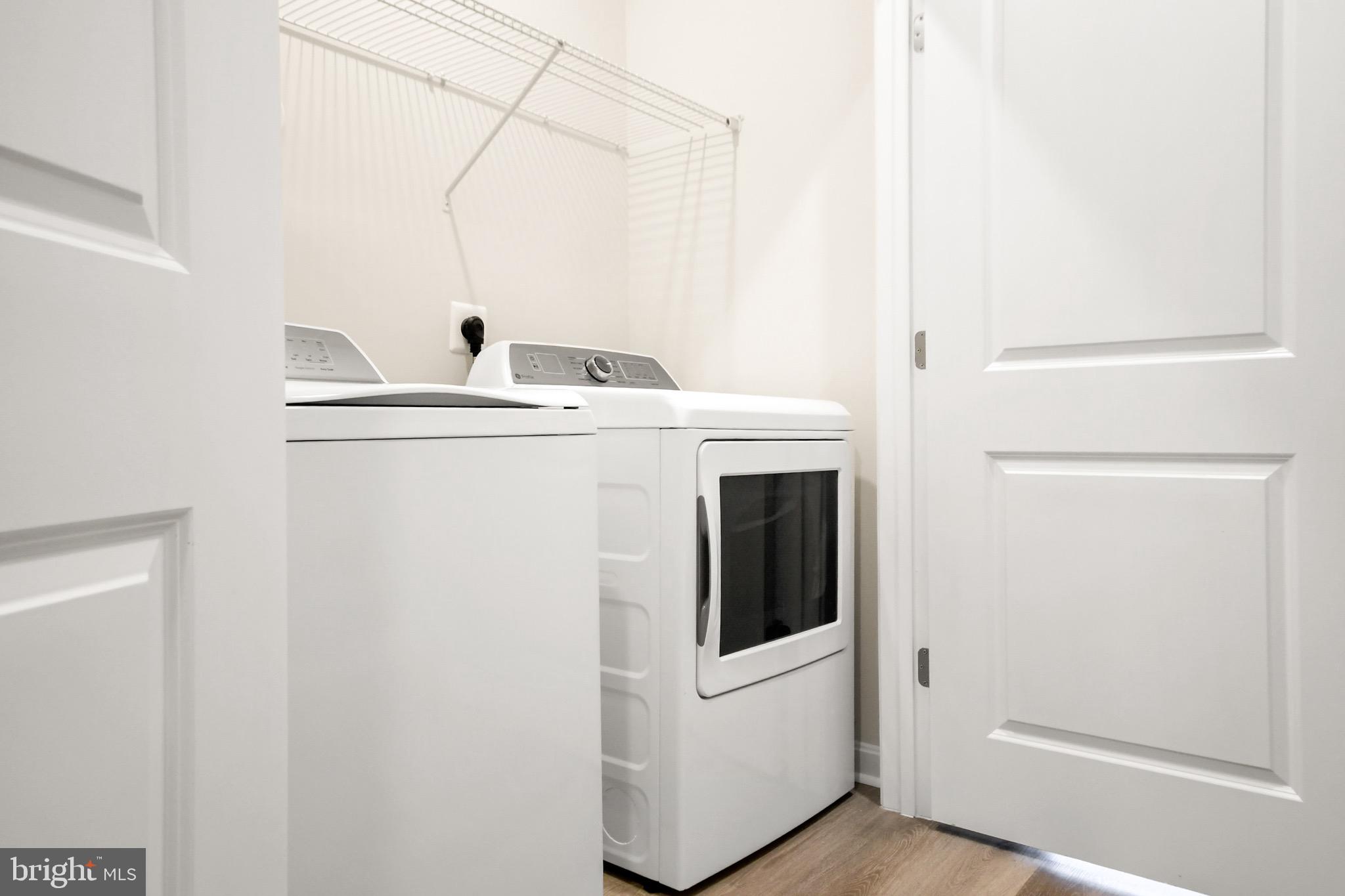 TOWNS AT MARKET COMMONS - Residential