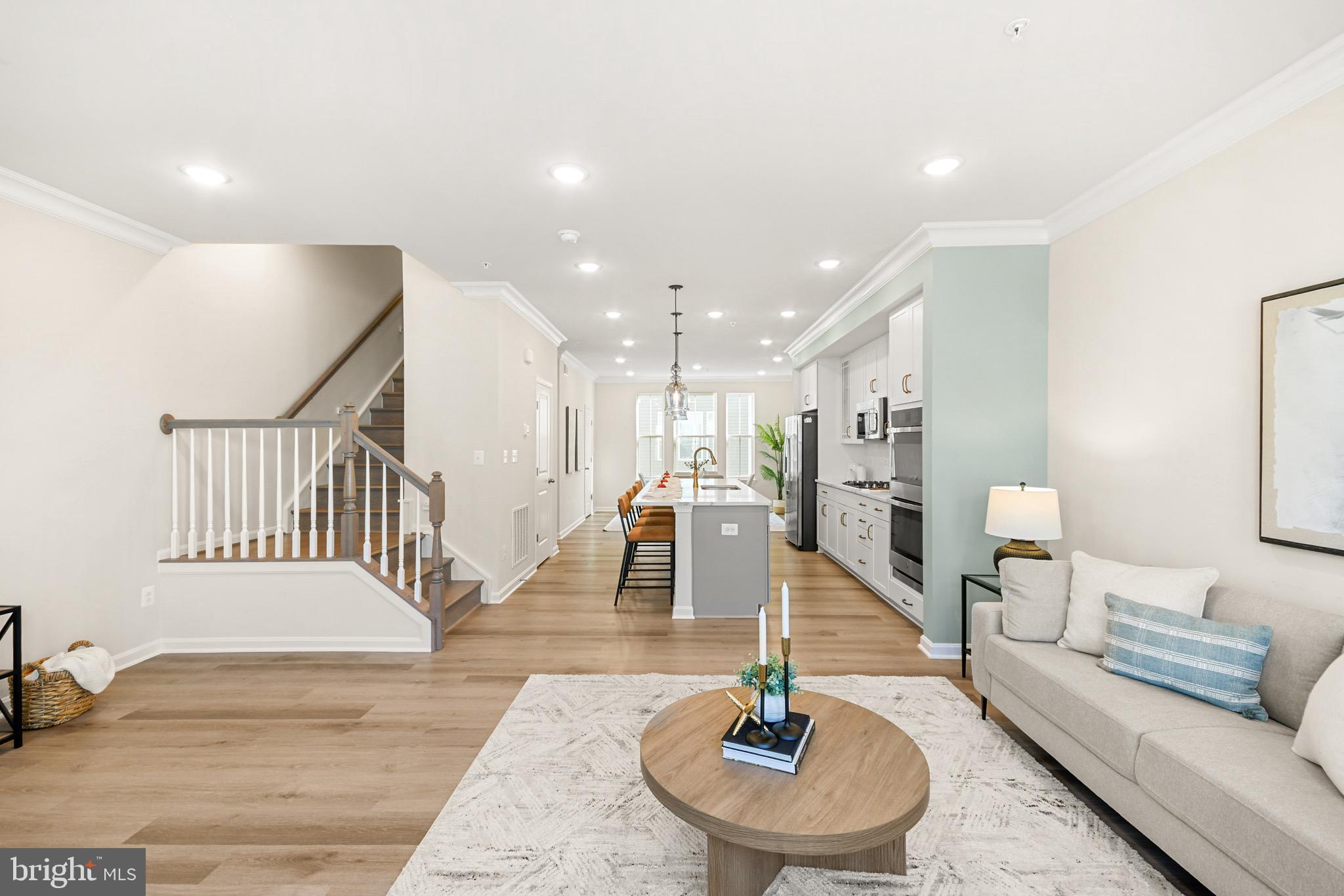 TOWNS AT MARKET COMMONS - Residential