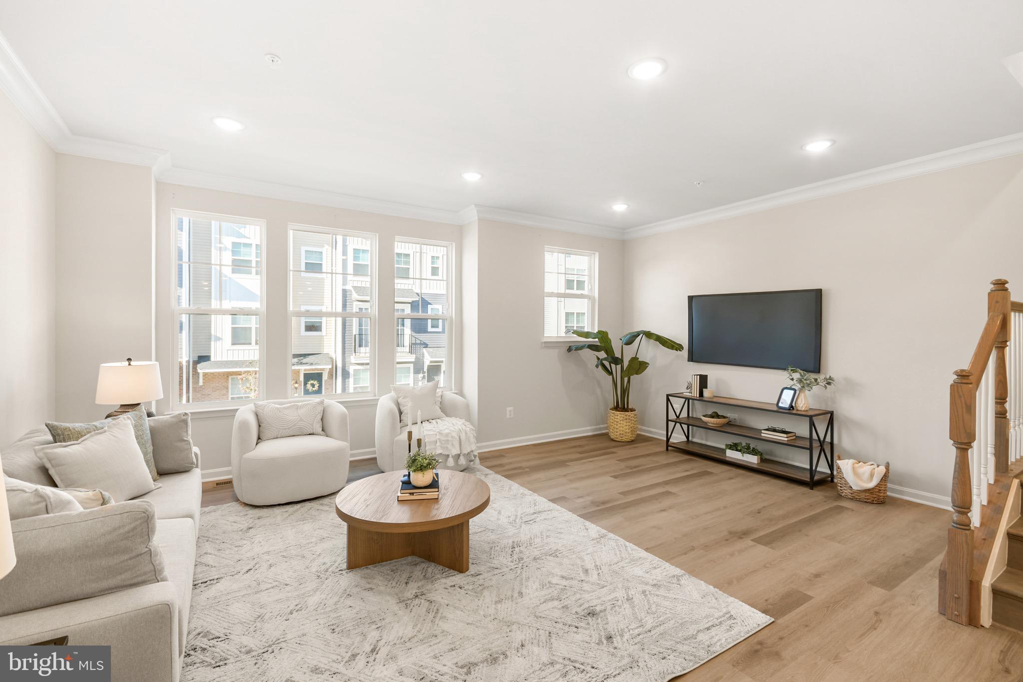 TOWNS AT MARKET COMMONS - Residential