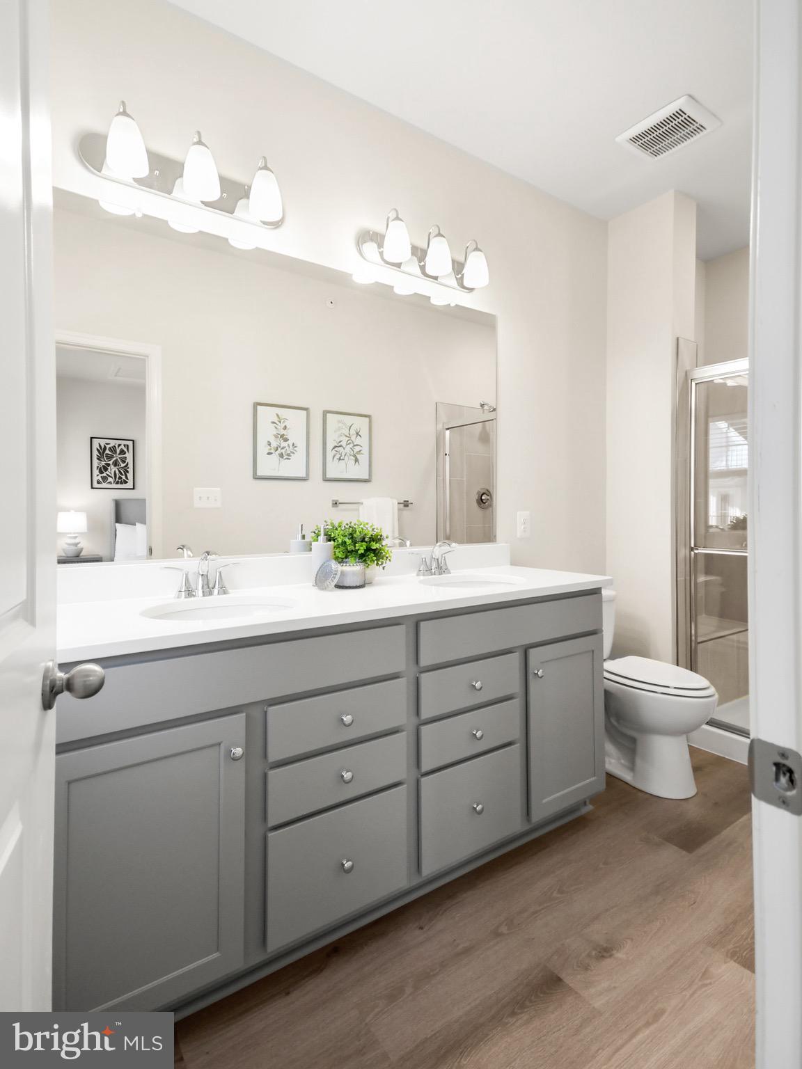 TOWNS AT MARKET COMMONS - Residential