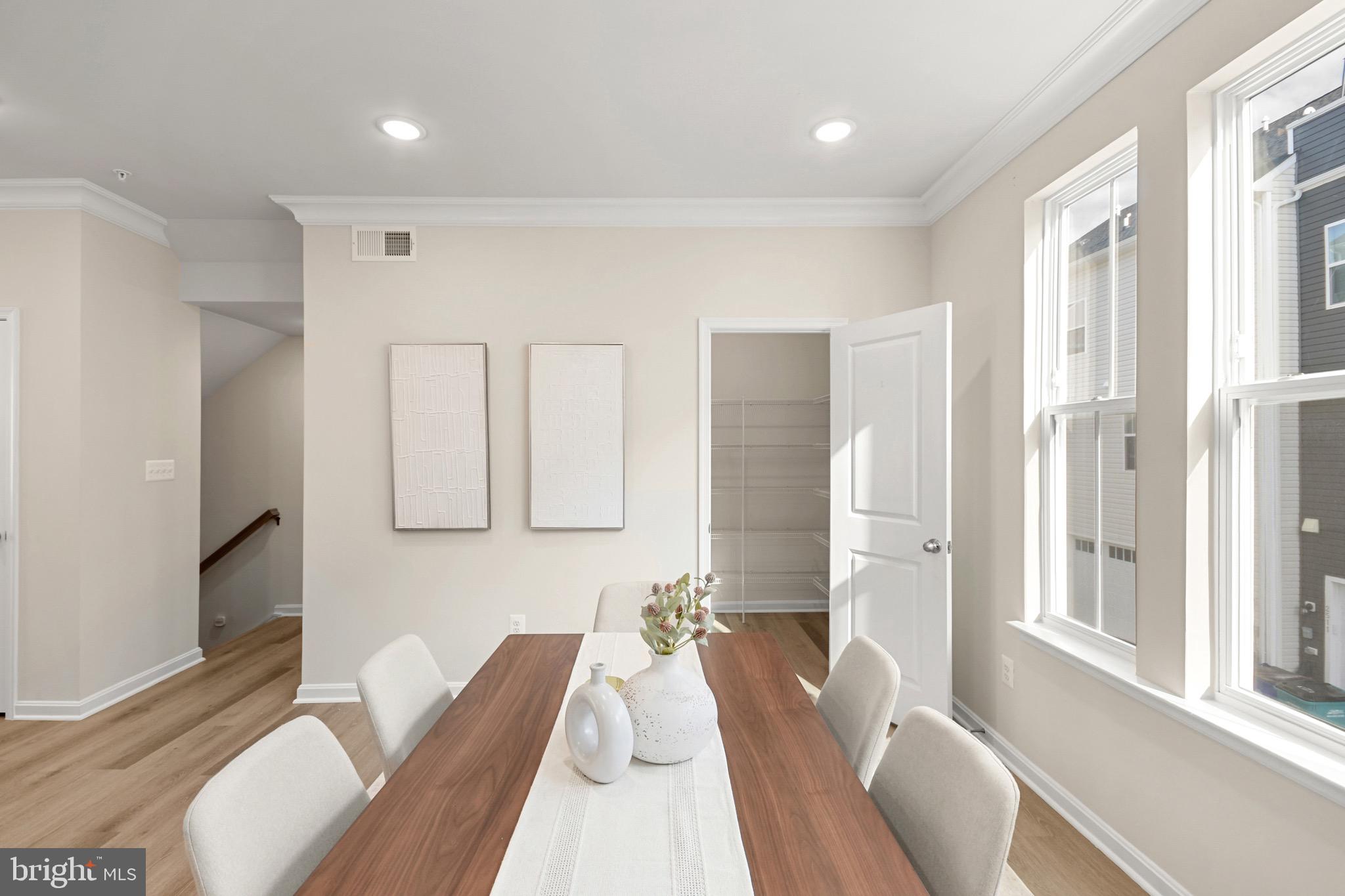 TOWNS AT MARKET COMMONS - Residential