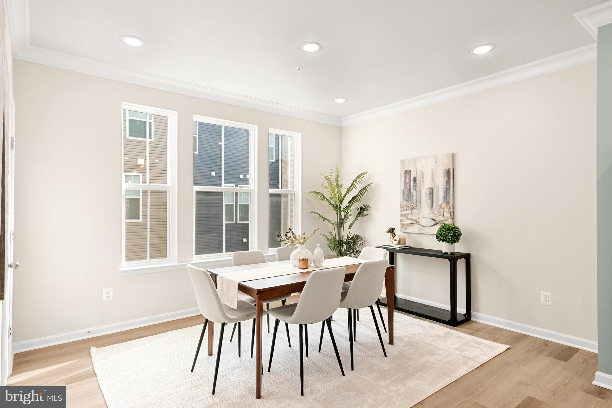 TOWNS AT MARKET COMMONS - Residential