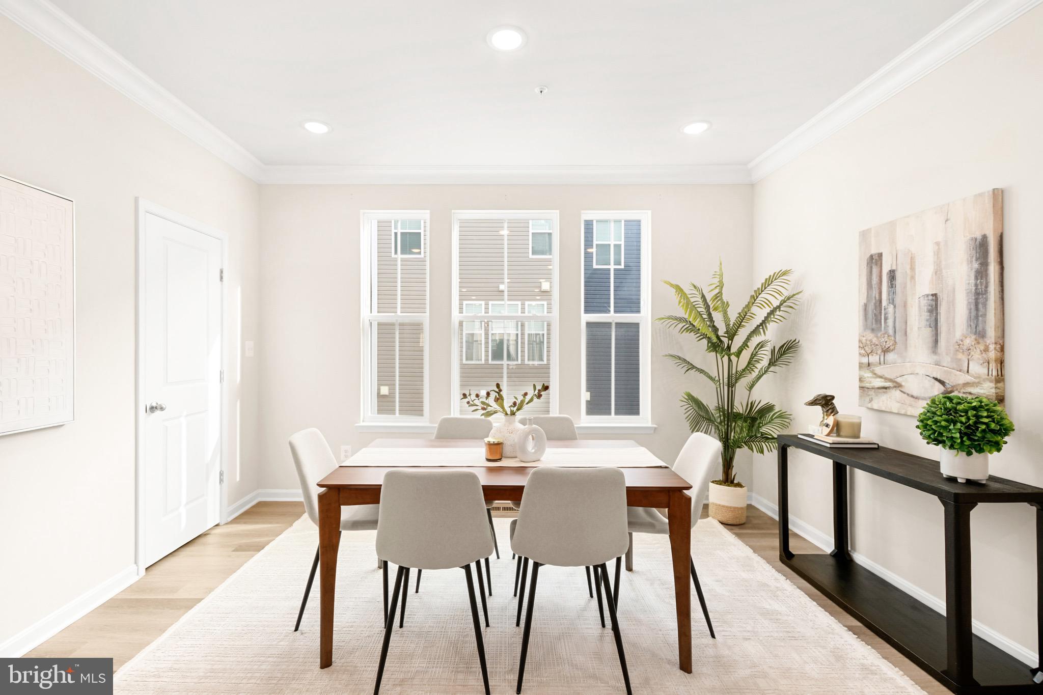 TOWNS AT MARKET COMMONS - Residential