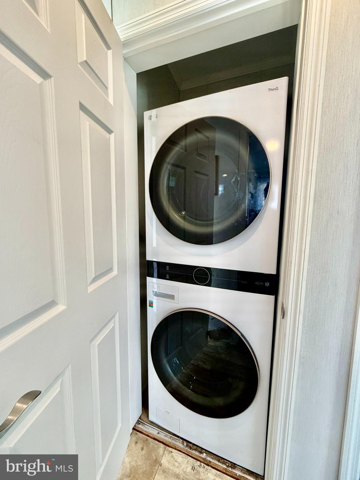 BREEZY ACRES - Residential