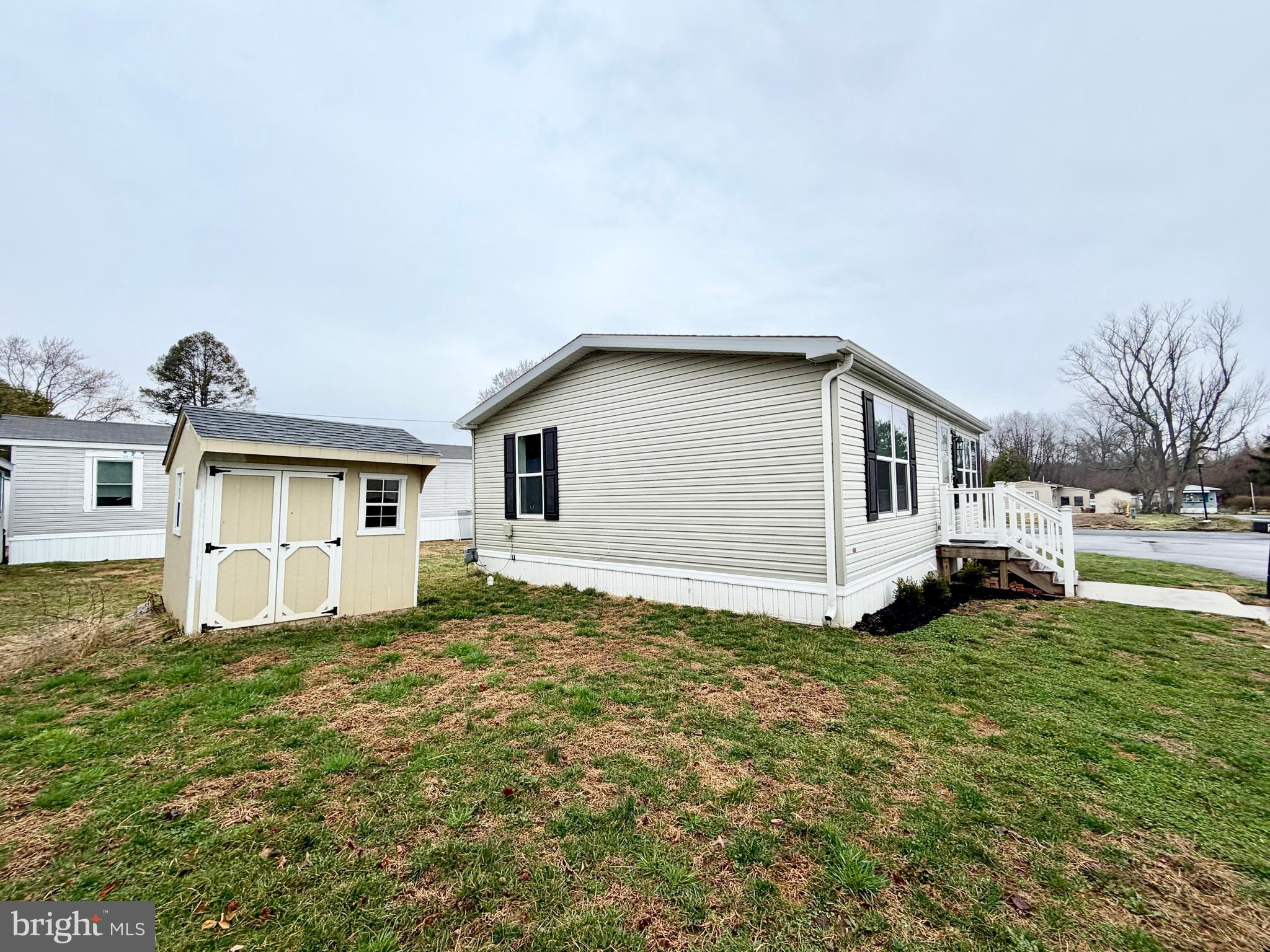 BREEZY ACRES - Residential