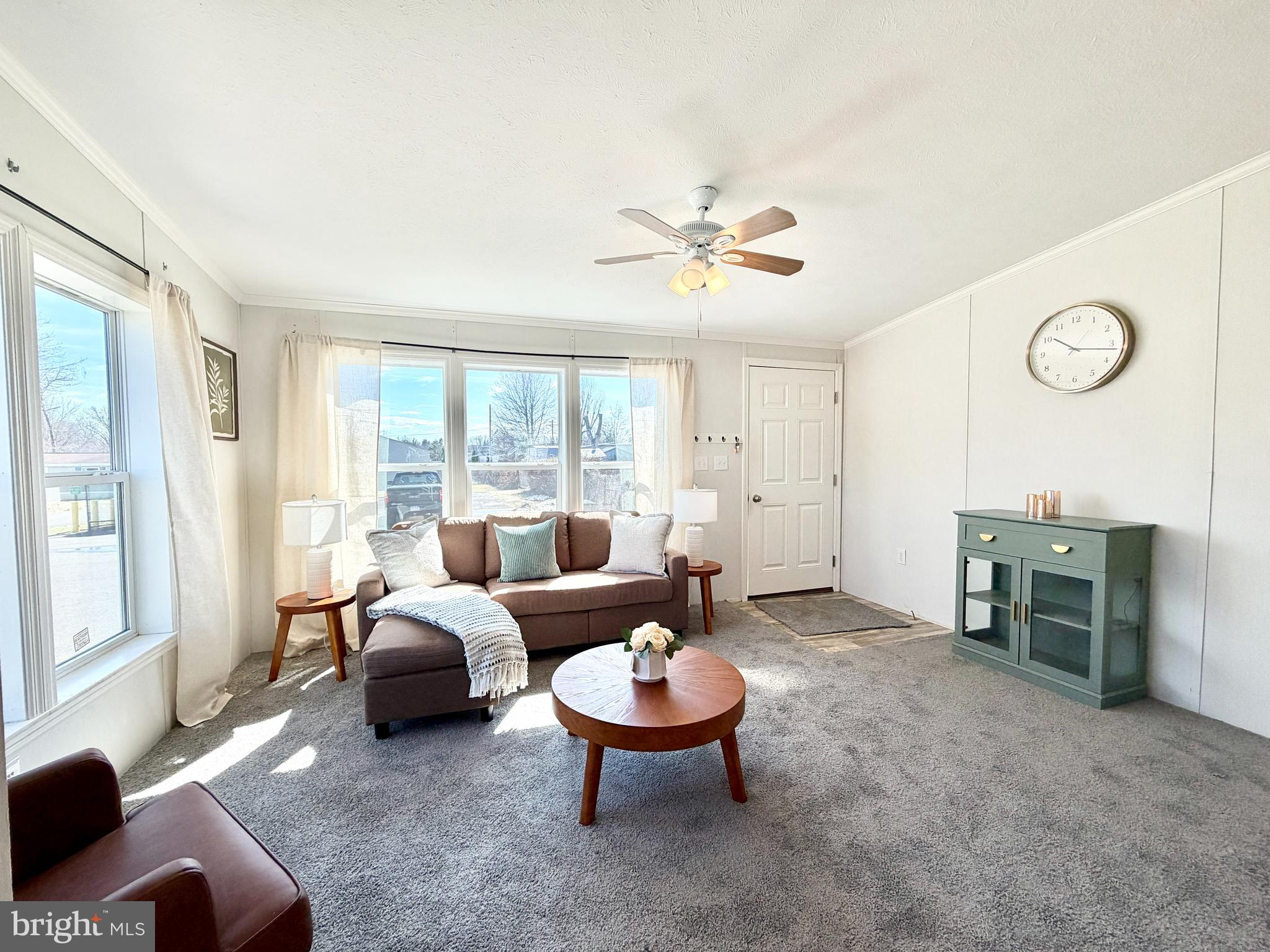 BREEZY ACRES - Residential