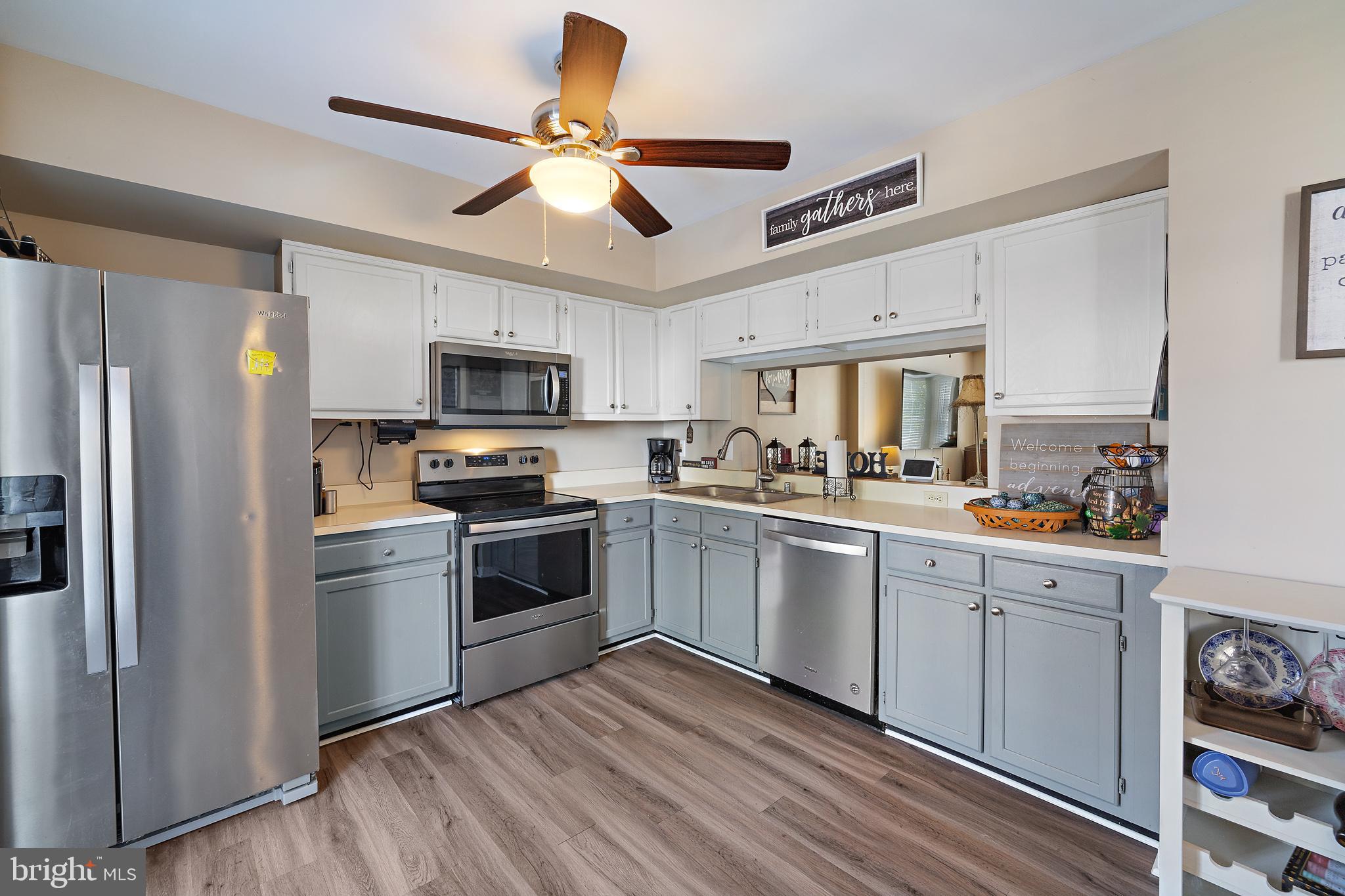 ROBIN MEADOWS - Residential