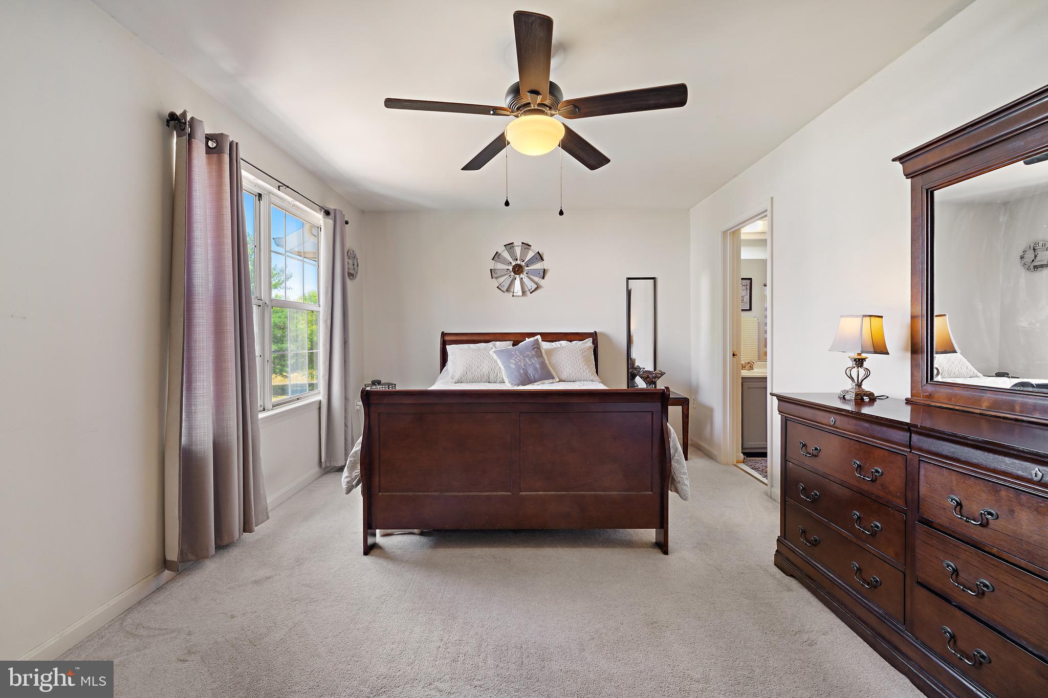 ROBIN MEADOWS - Residential