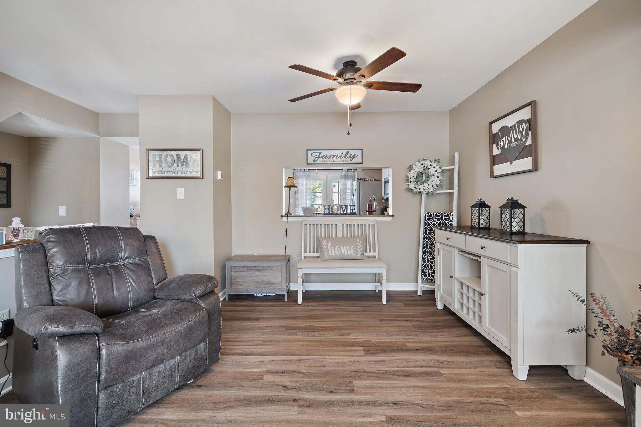 ROBIN MEADOWS - Residential