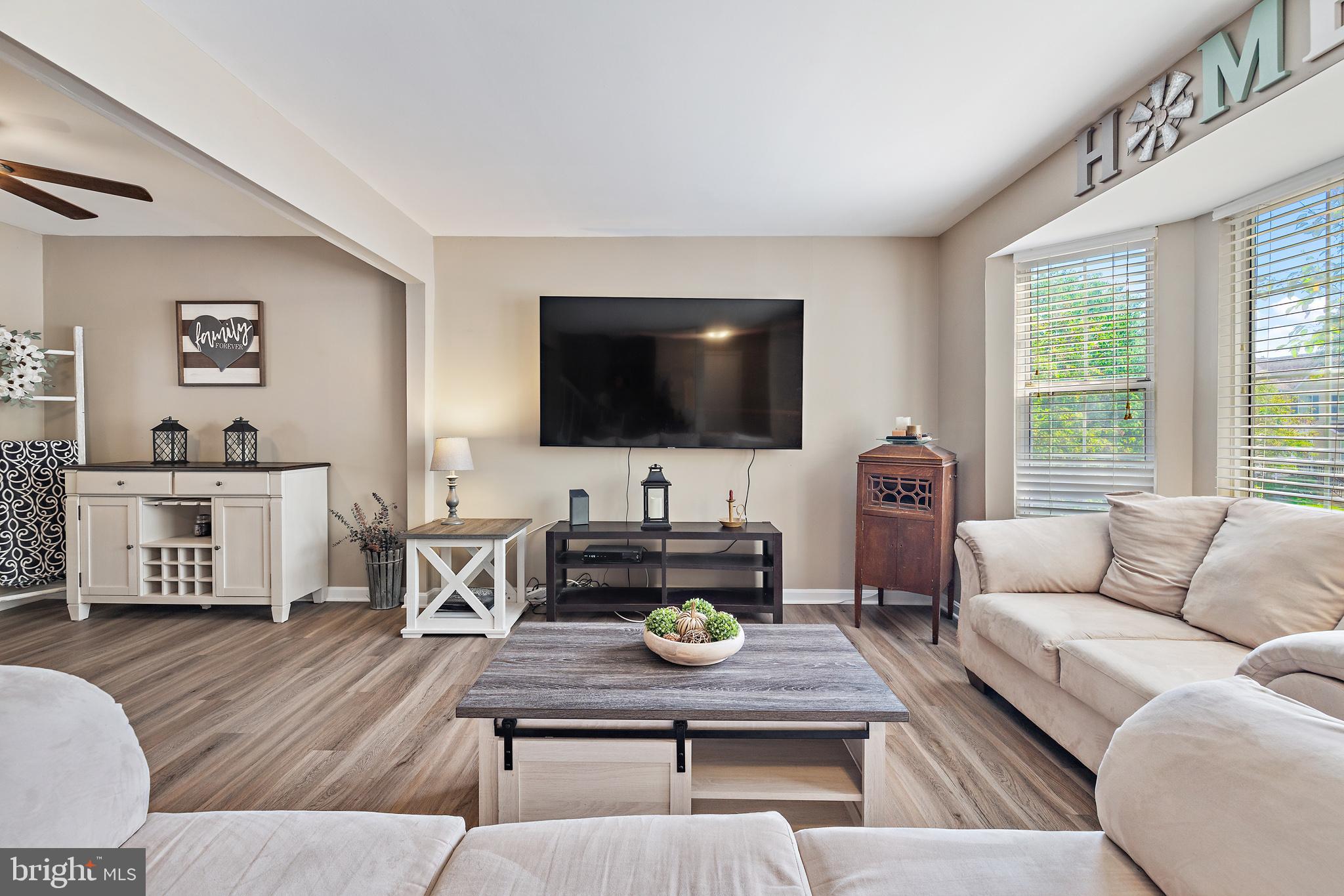 ROBIN MEADOWS - Residential