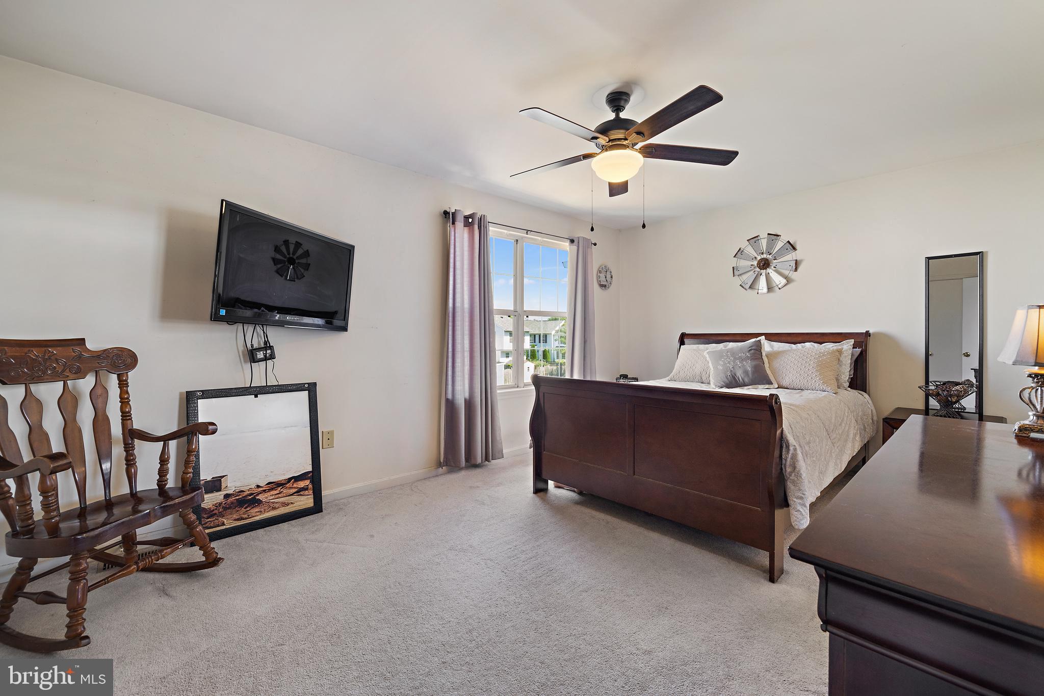 ROBIN MEADOWS - Residential