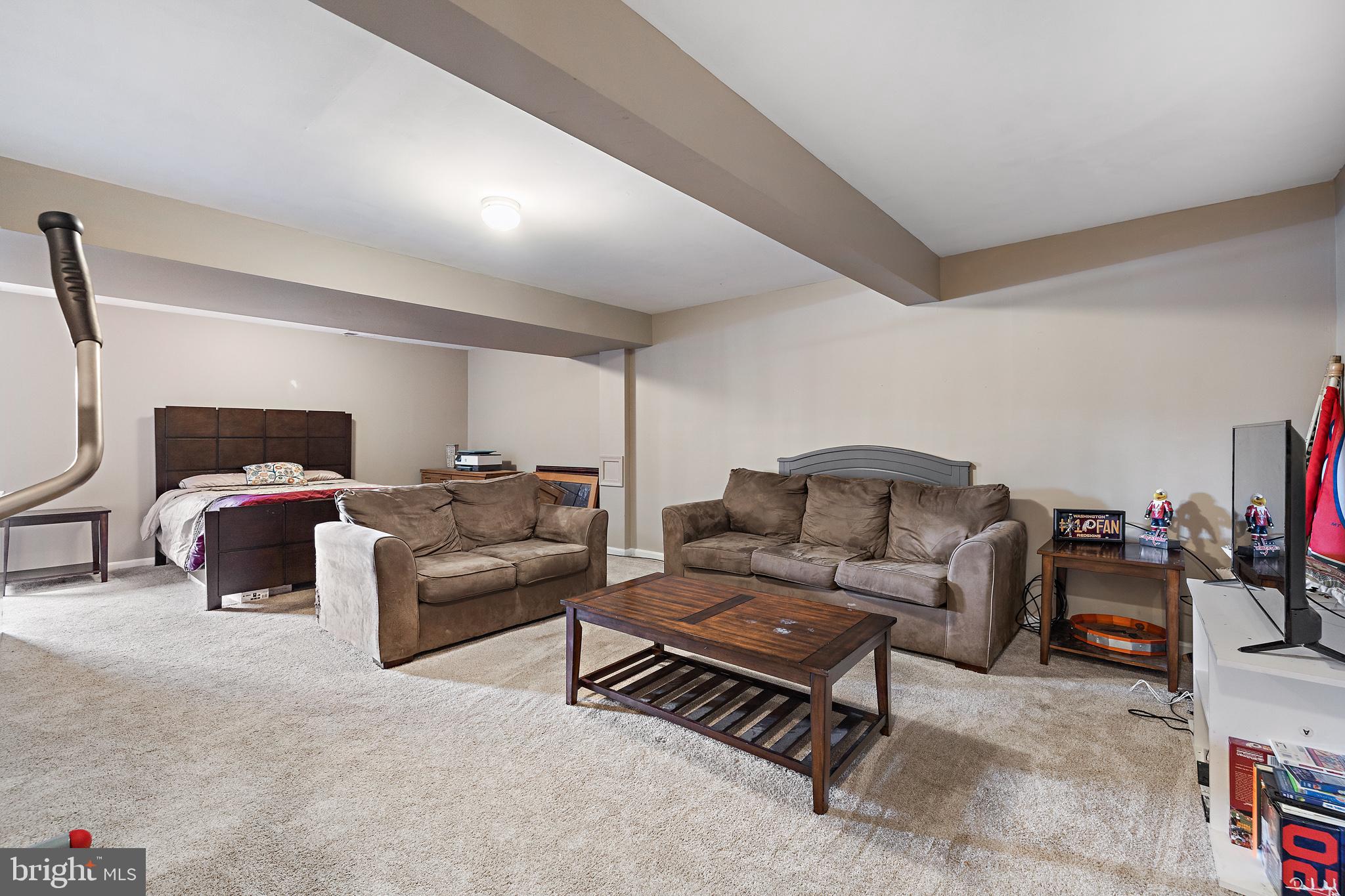 ROBIN MEADOWS - Residential