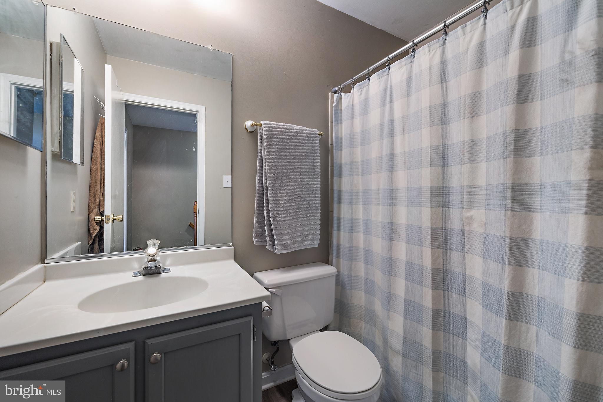 ROBIN MEADOWS - Residential