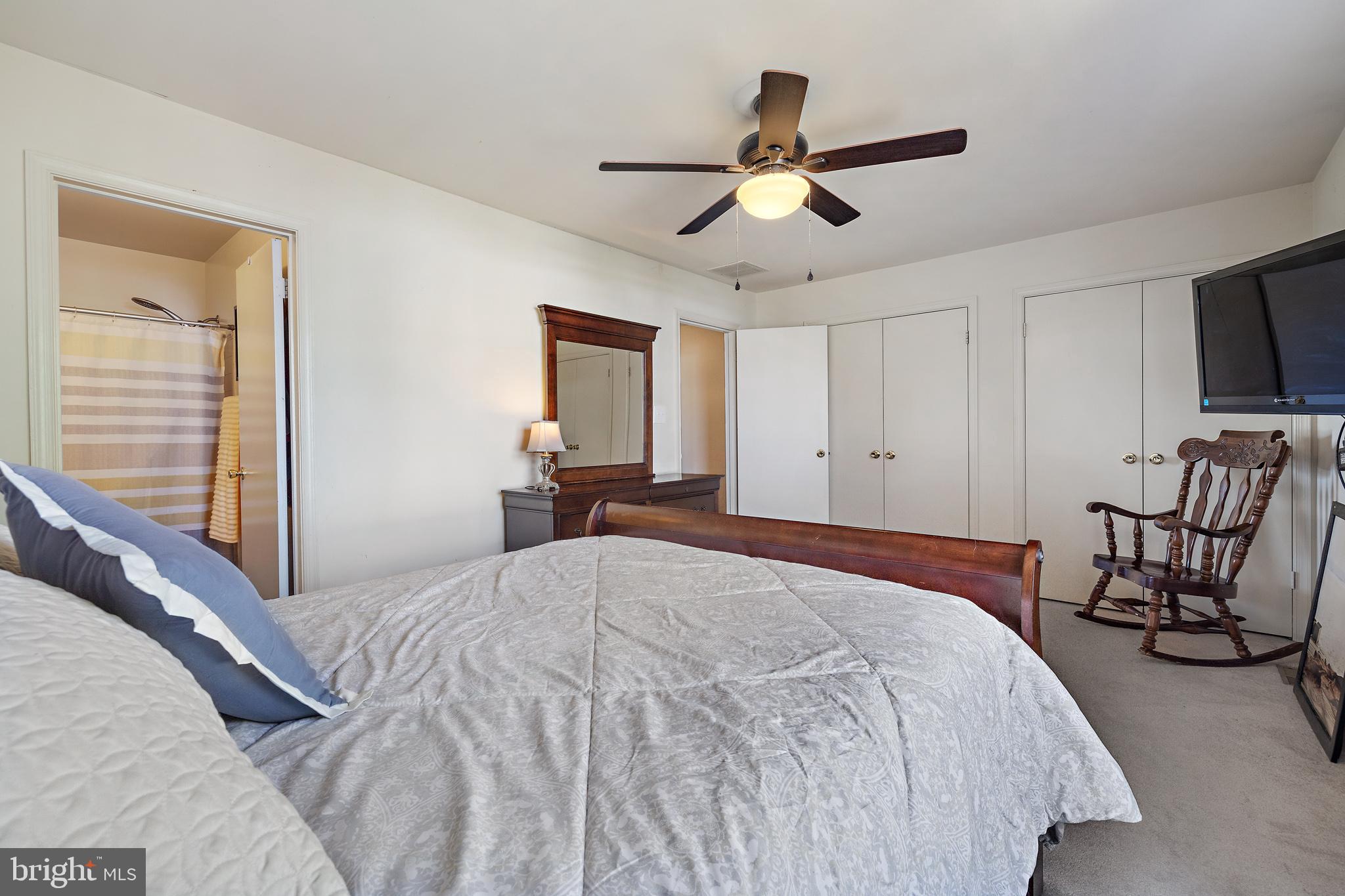 ROBIN MEADOWS - Residential