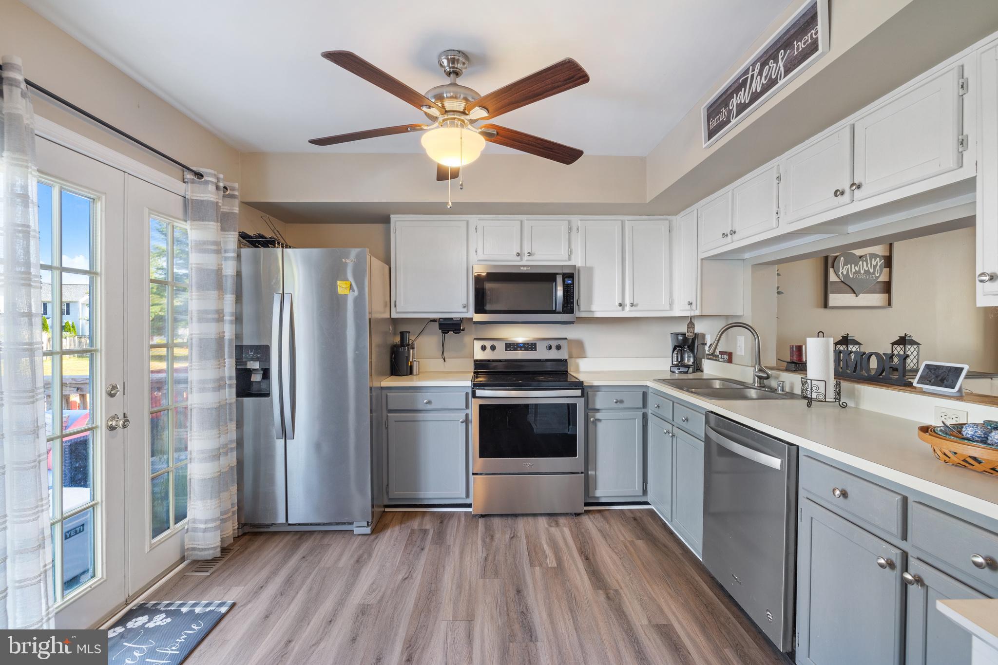 ROBIN MEADOWS - Residential