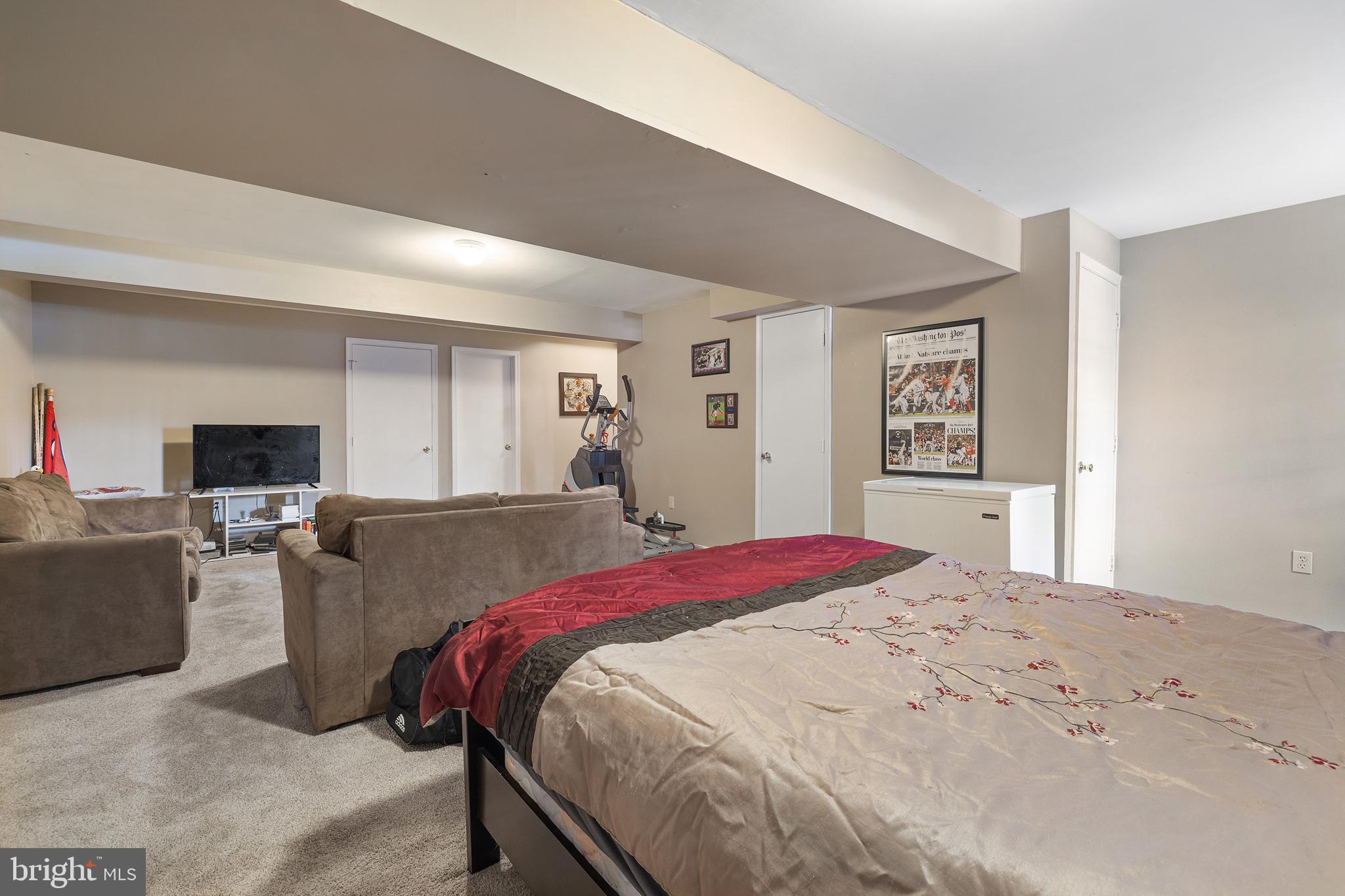 ROBIN MEADOWS - Residential