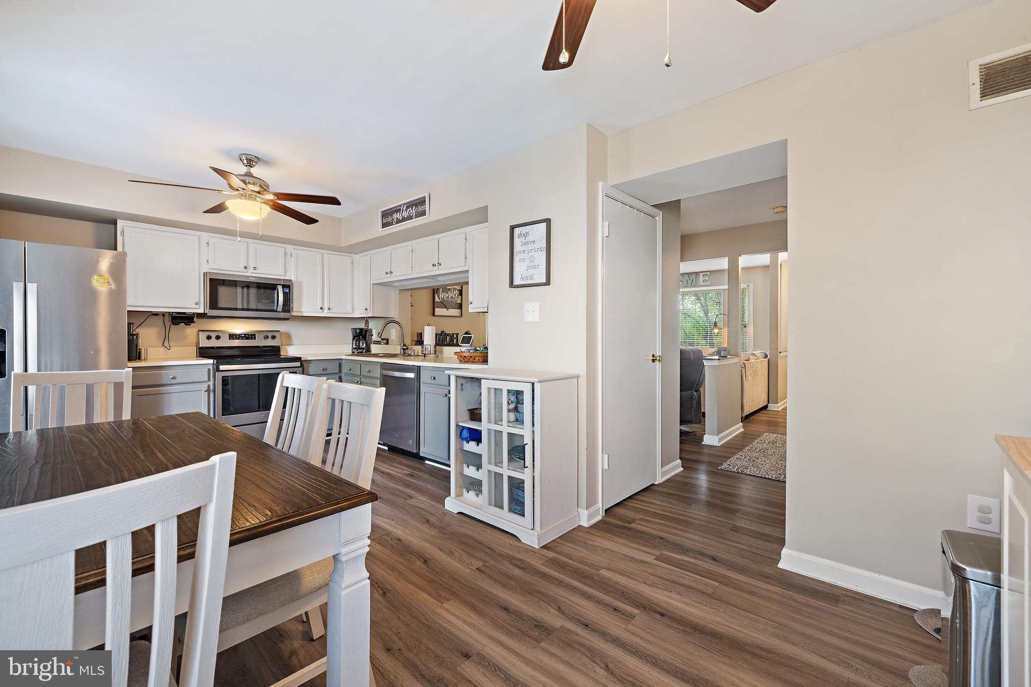 ROBIN MEADOWS - Residential