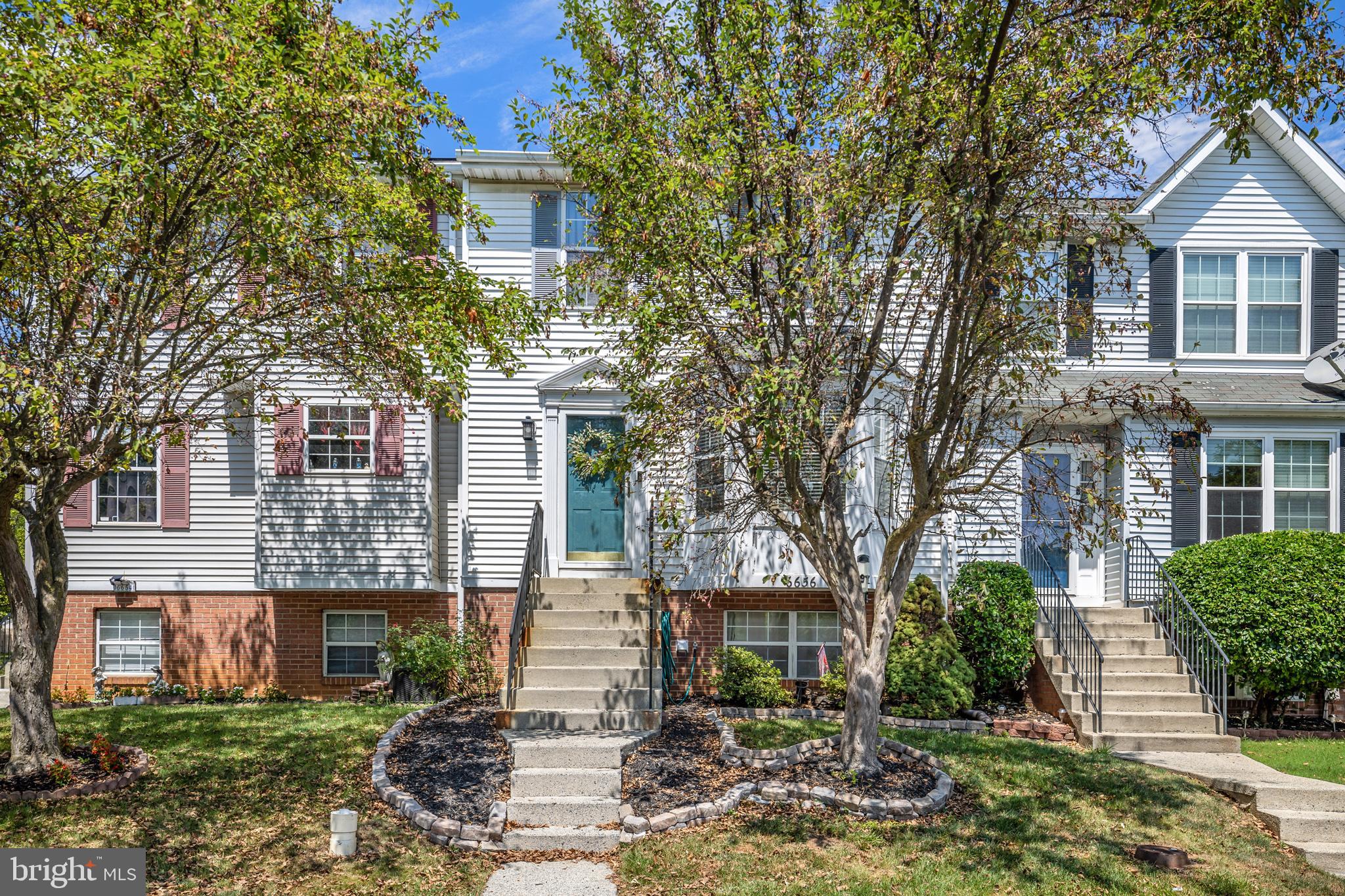 ROBIN MEADOWS - Residential