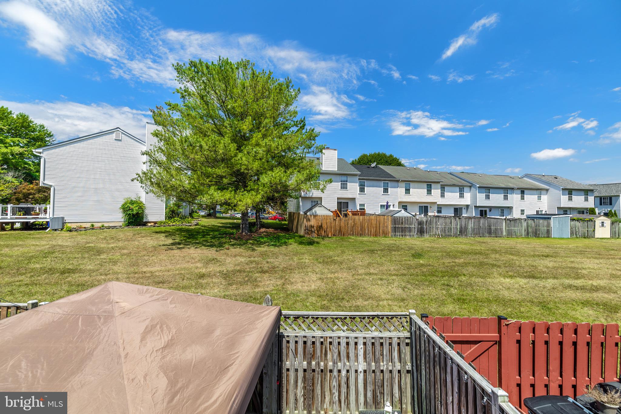 ROBIN MEADOWS - Residential