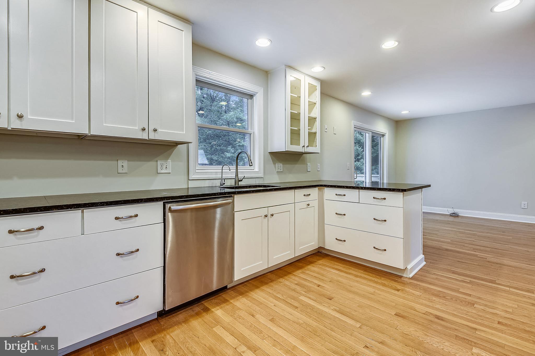 ANNAPOLIS ROADS - Residential