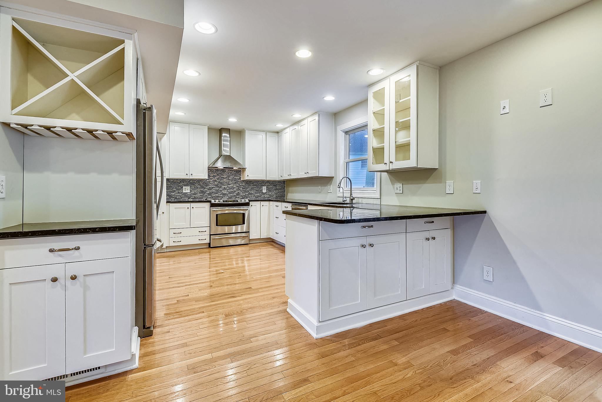 ANNAPOLIS ROADS - Residential