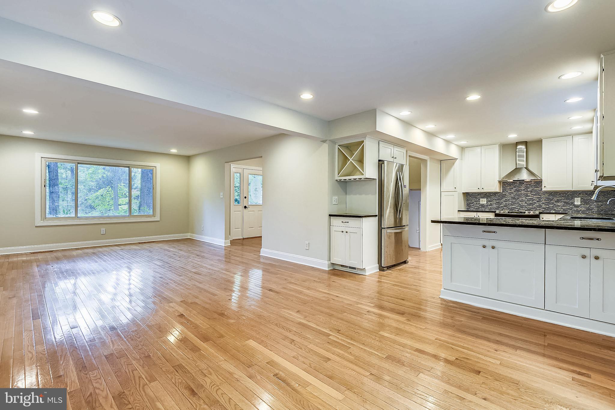 ANNAPOLIS ROADS - Residential