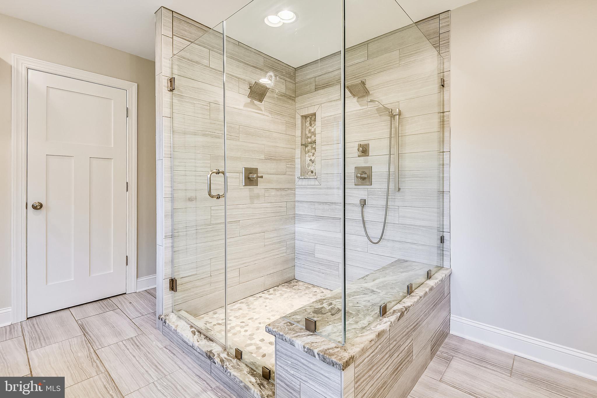 ANNAPOLIS ROADS - Residential