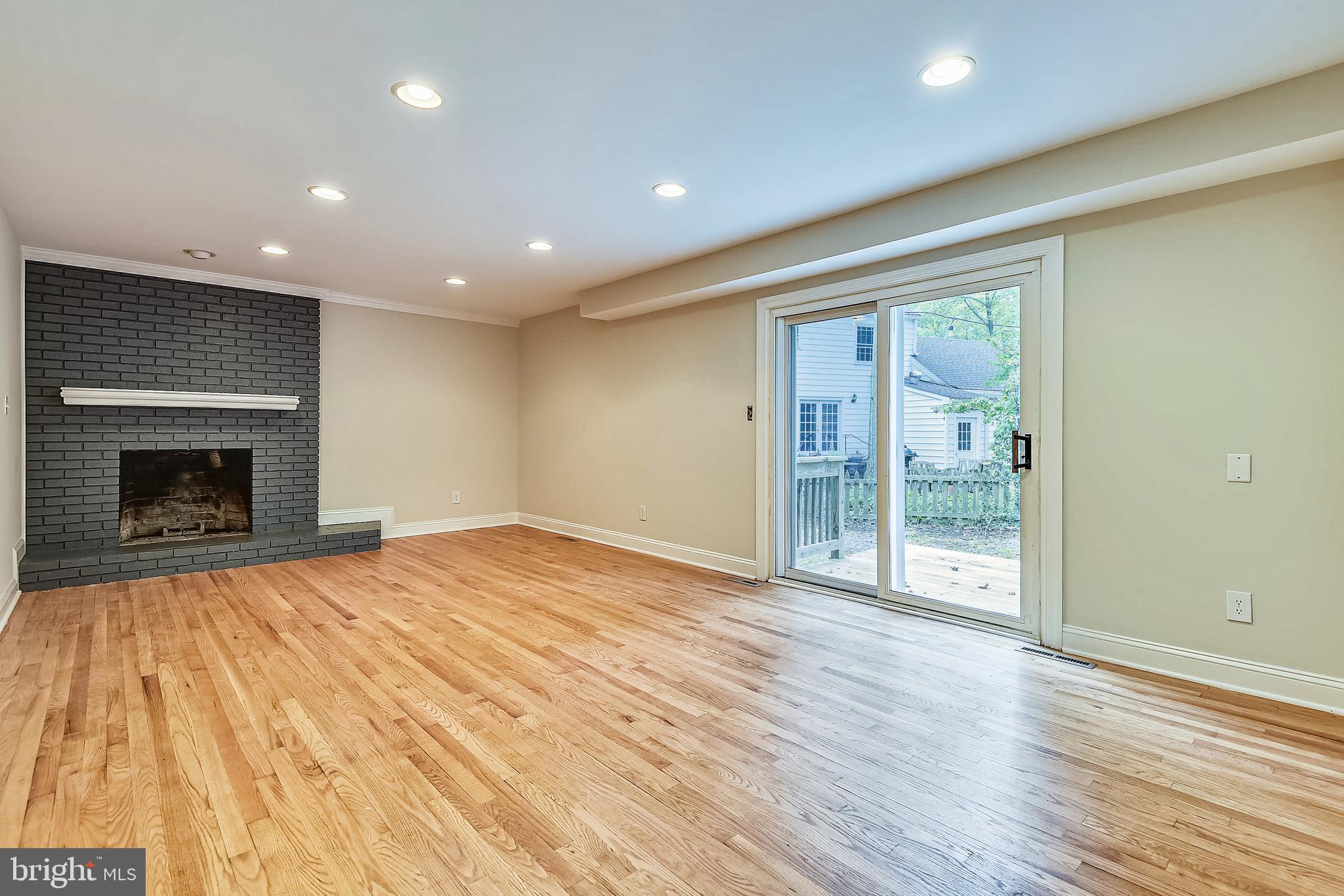 ANNAPOLIS ROADS - Residential