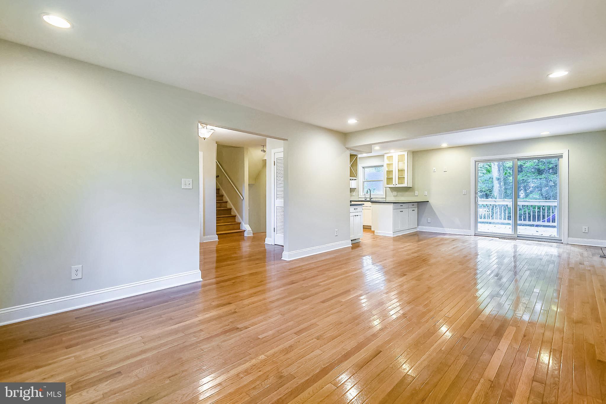 ANNAPOLIS ROADS - Residential