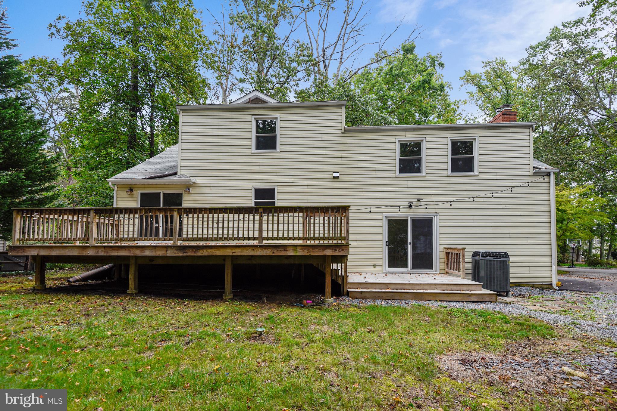 ANNAPOLIS ROADS - Residential