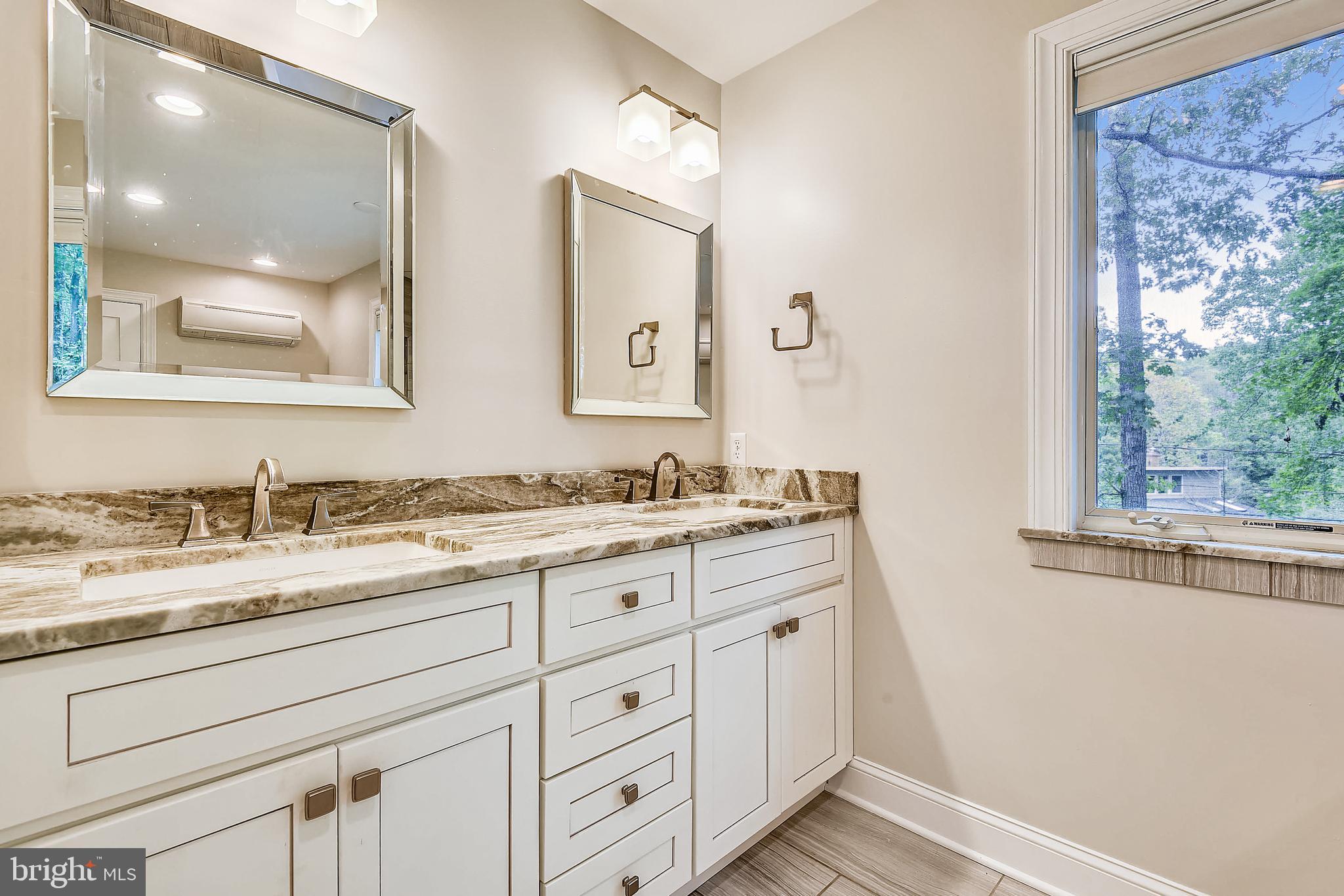 ANNAPOLIS ROADS - Residential