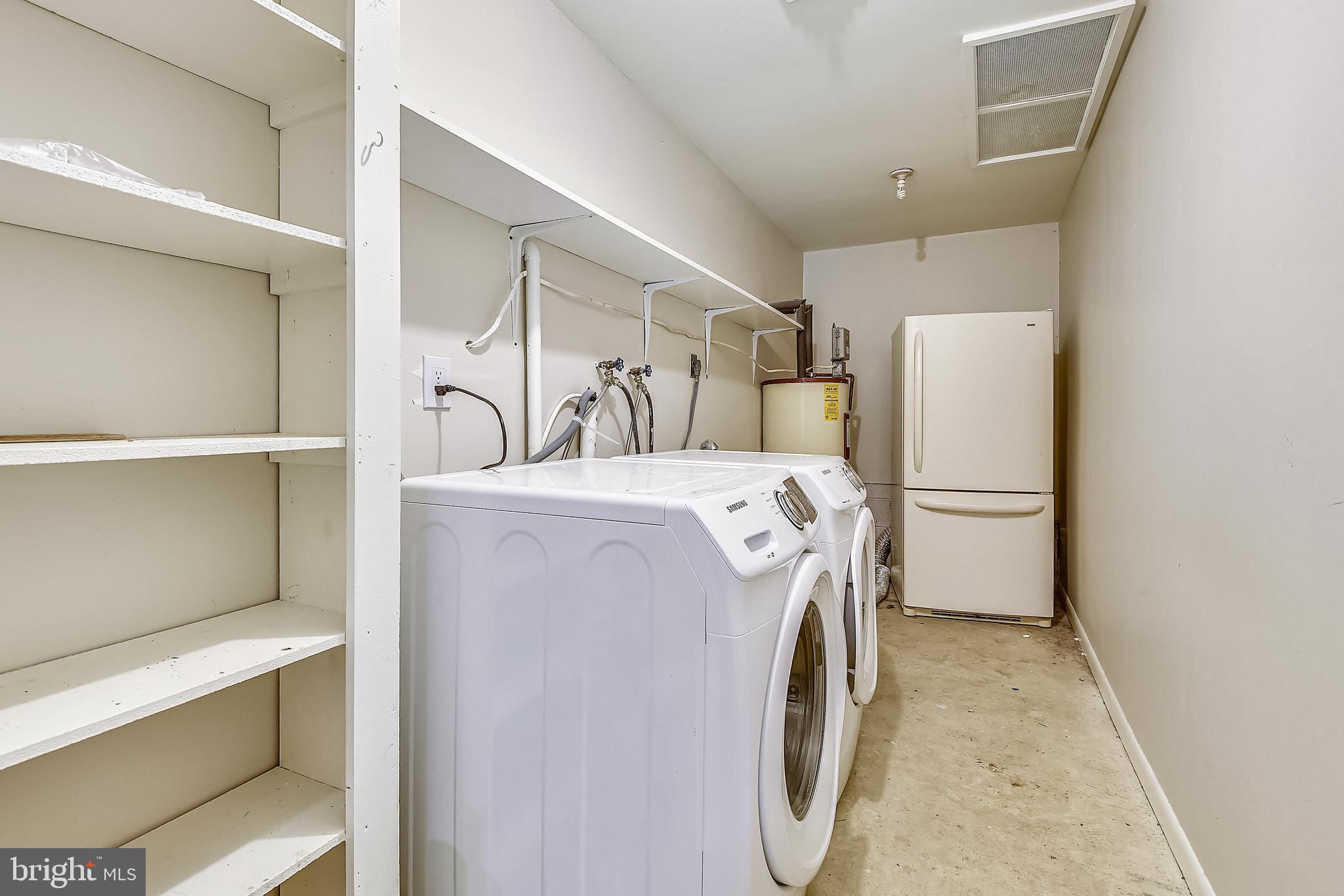 ANNAPOLIS ROADS - Residential