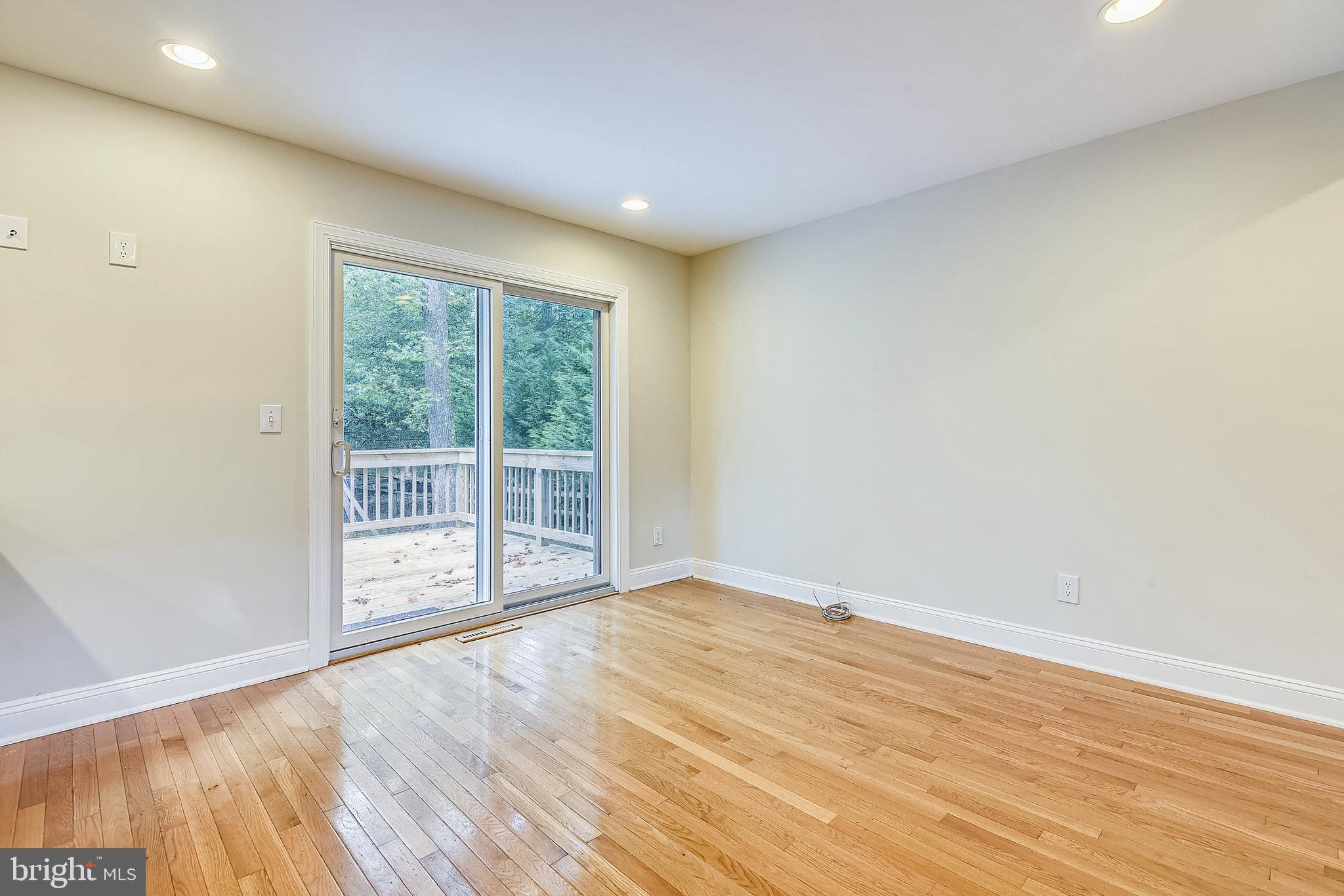 ANNAPOLIS ROADS - Residential