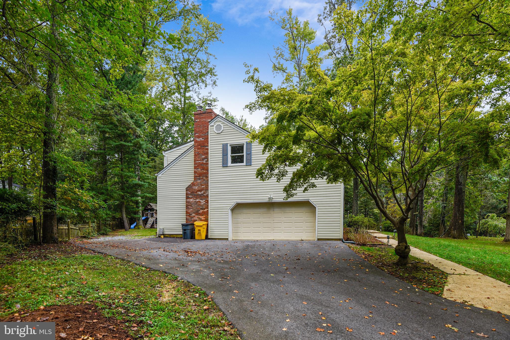 ANNAPOLIS ROADS - Residential