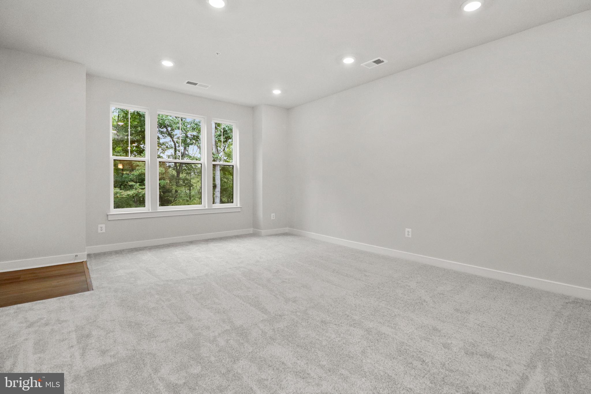 KINCORA - Residential Lease