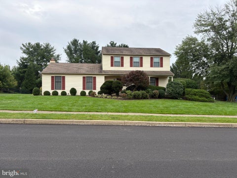 Homes For Sale - 41 Castlewood Drive<br/> CHALFONT, PA 18914