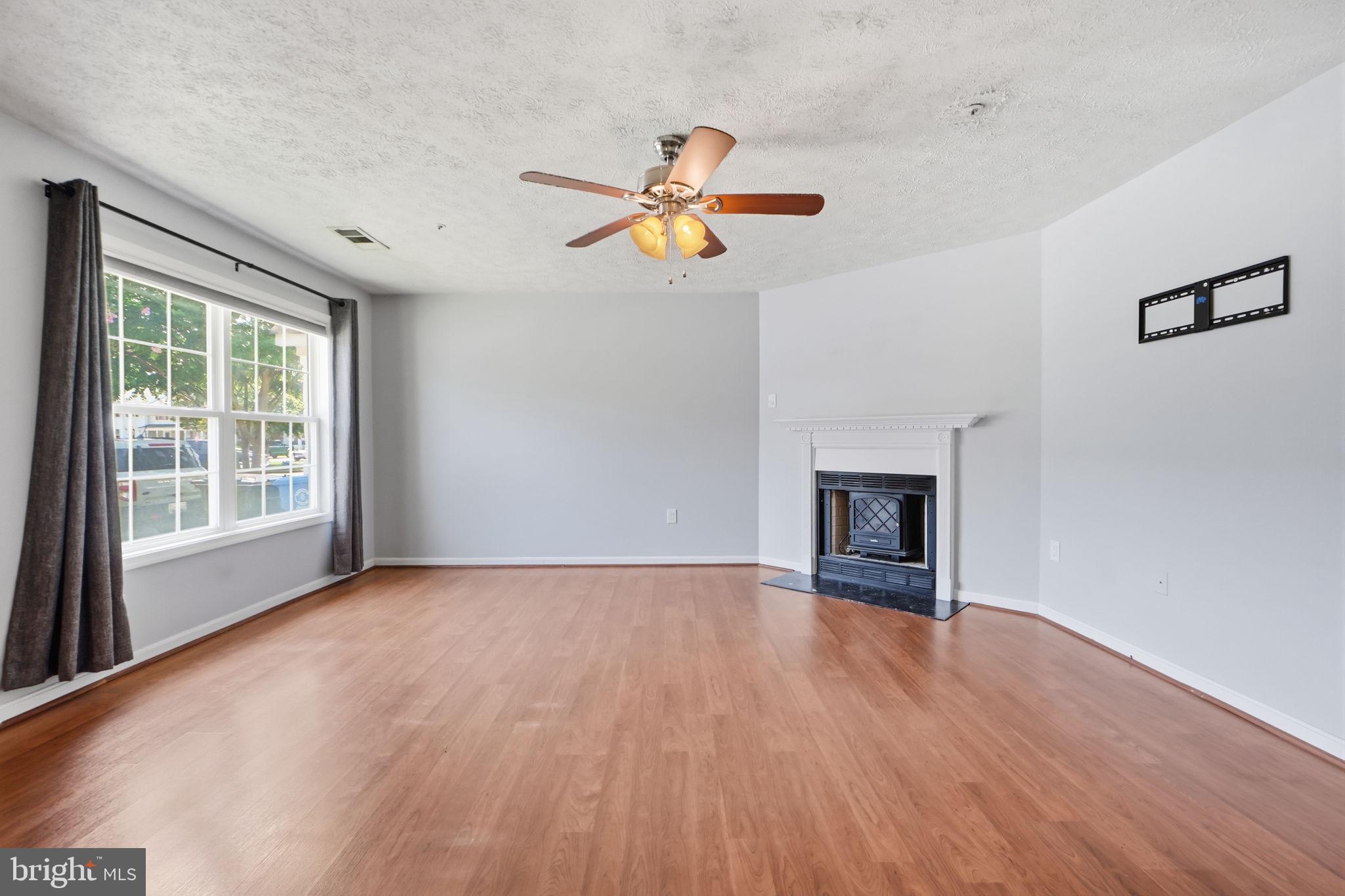 105 HIBISCUS COURT